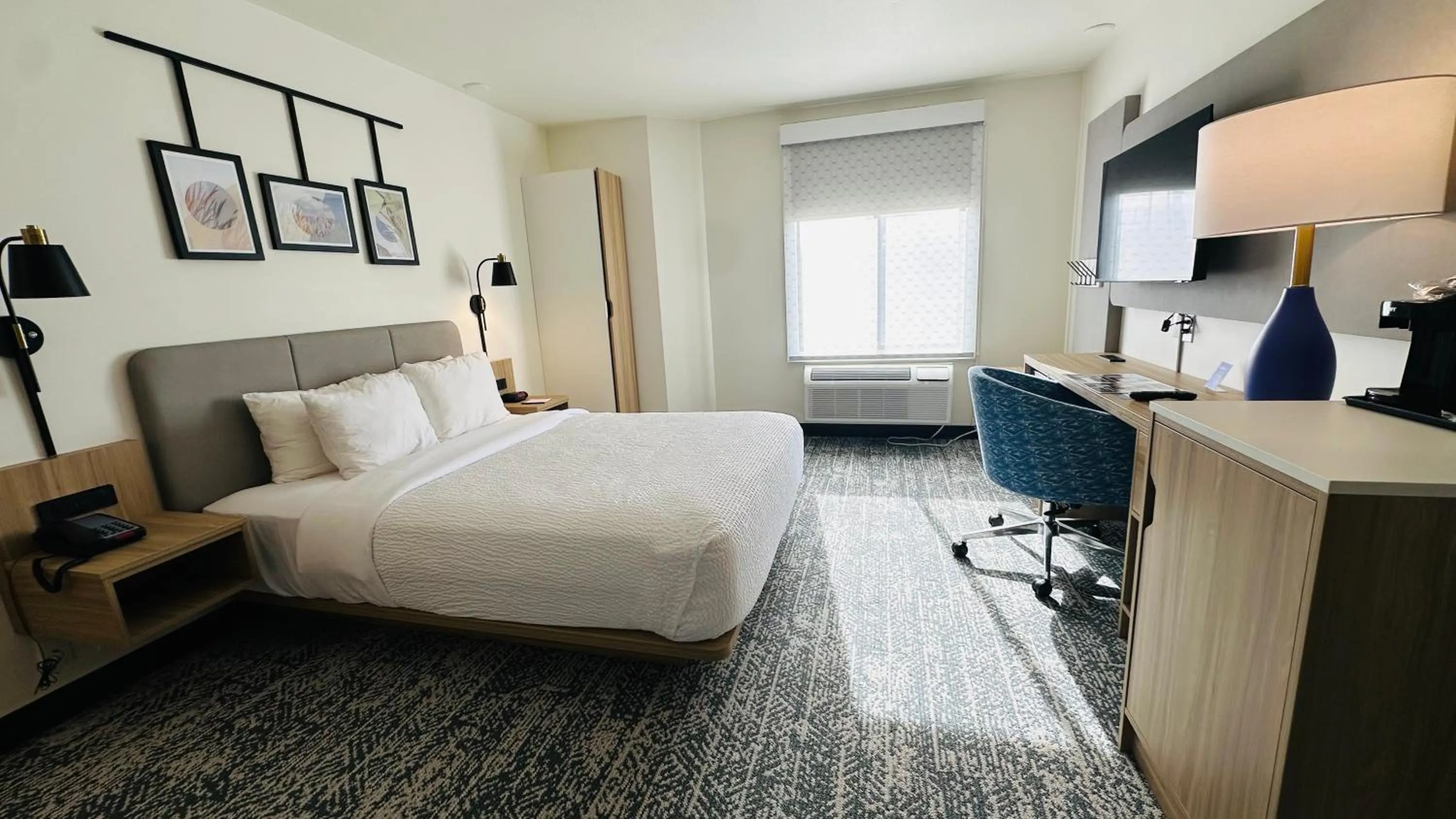 Bed in Sleep Inn South Jordan-Sandy