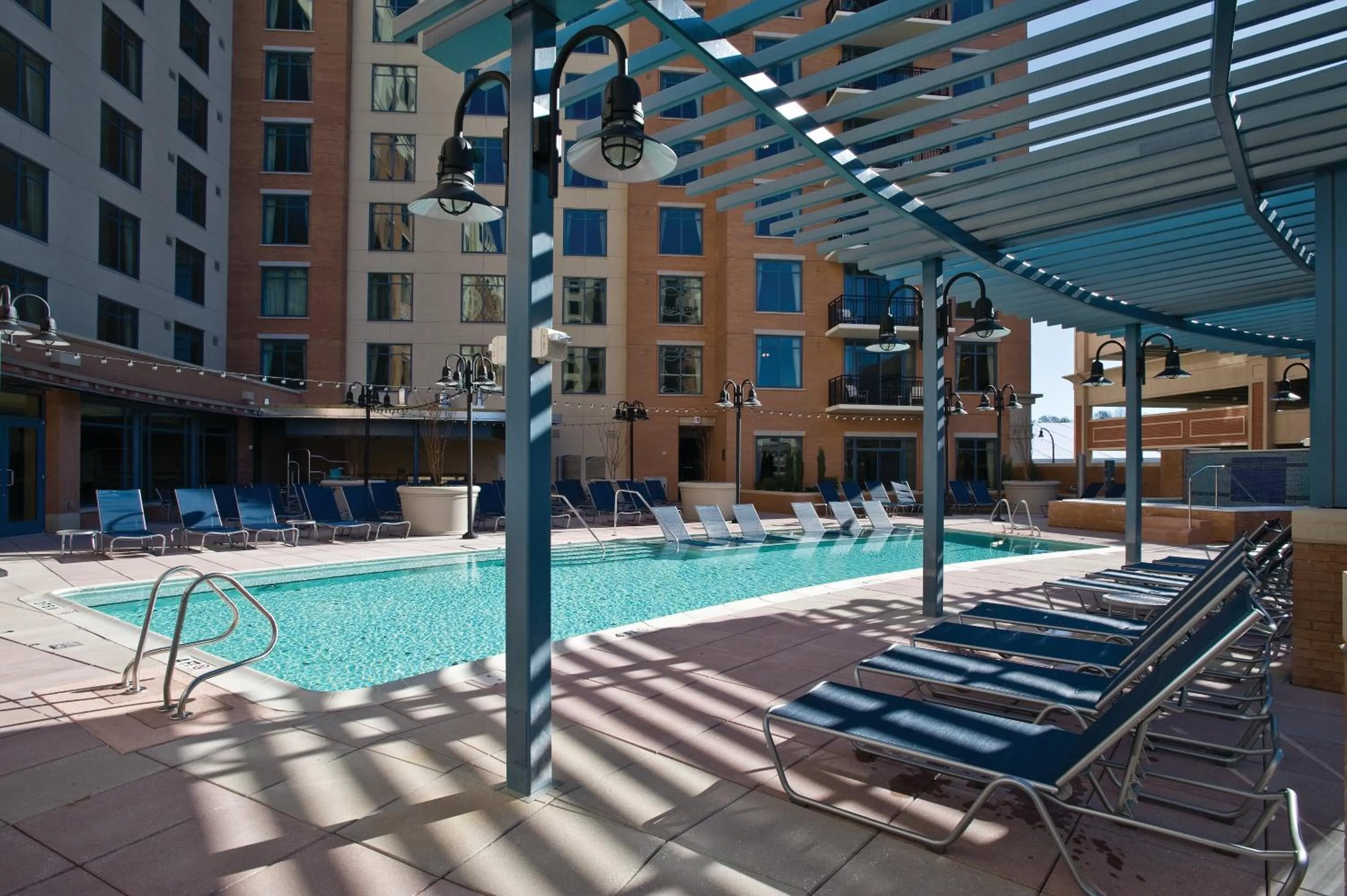 Swimming pool in Club Wyndham National Harbor