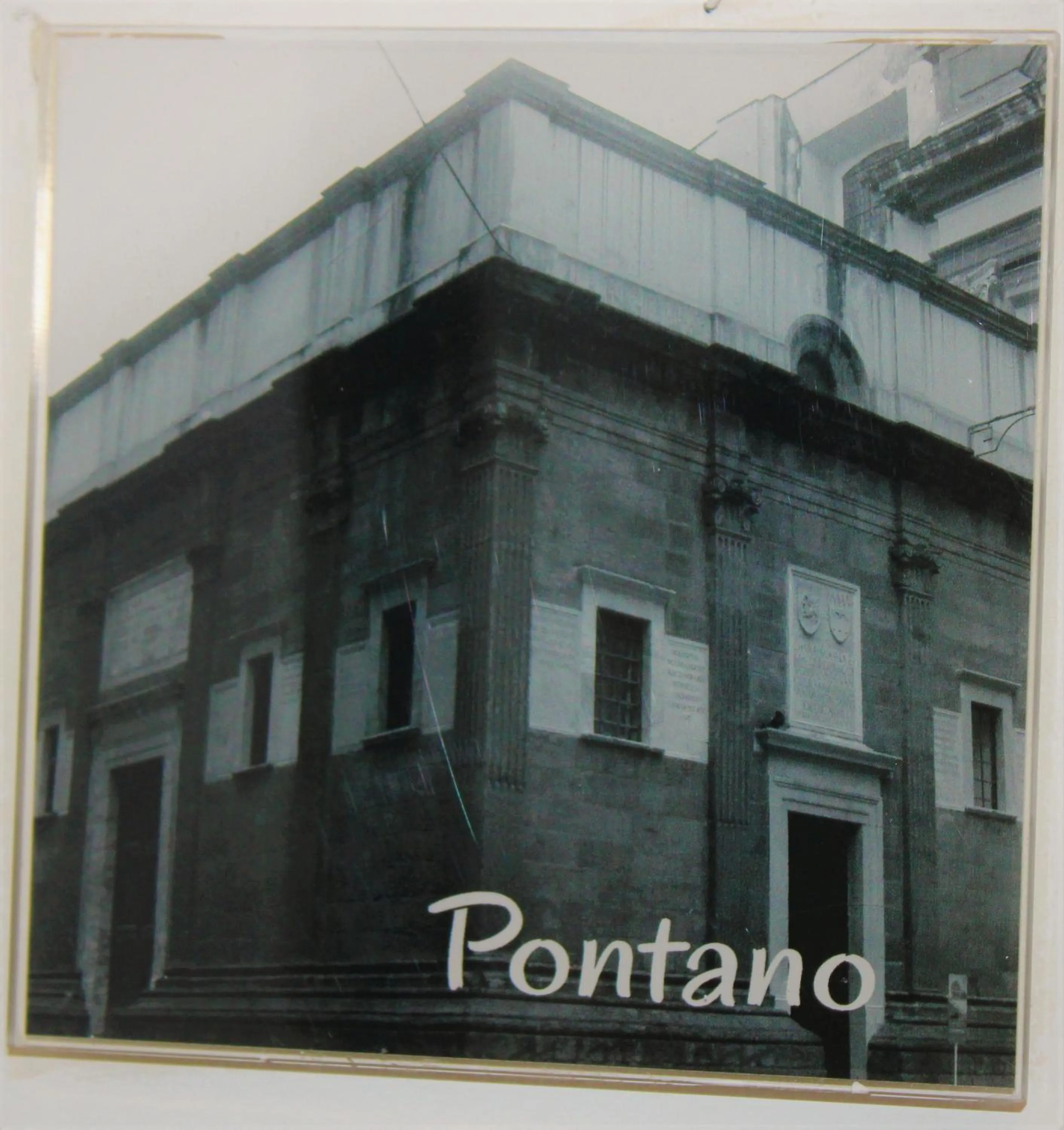 Decorative detail in De Gasperi 55 - By Pera Rooms Collection