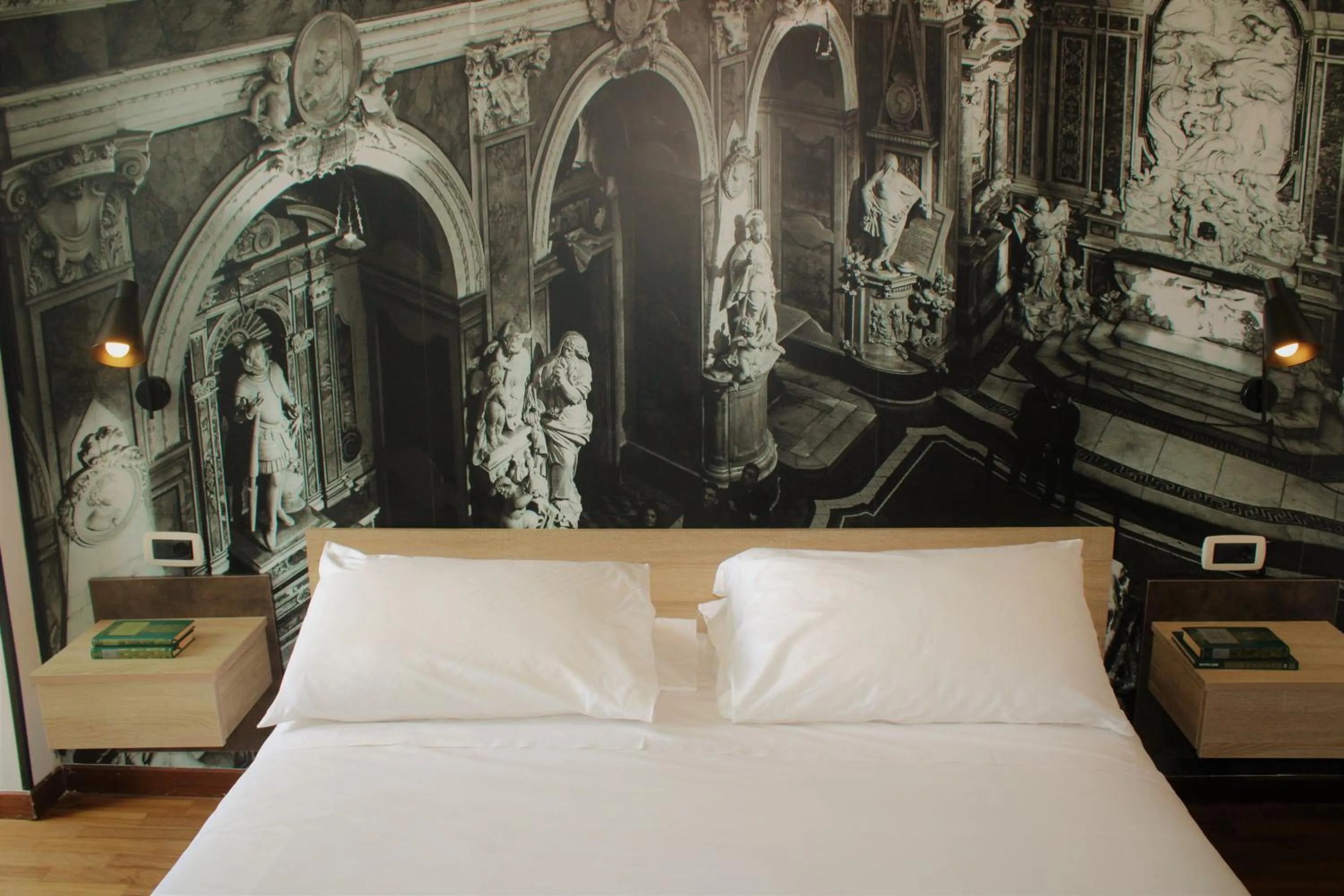 Bed in De Gasperi 55 - By Pera Rooms Collection