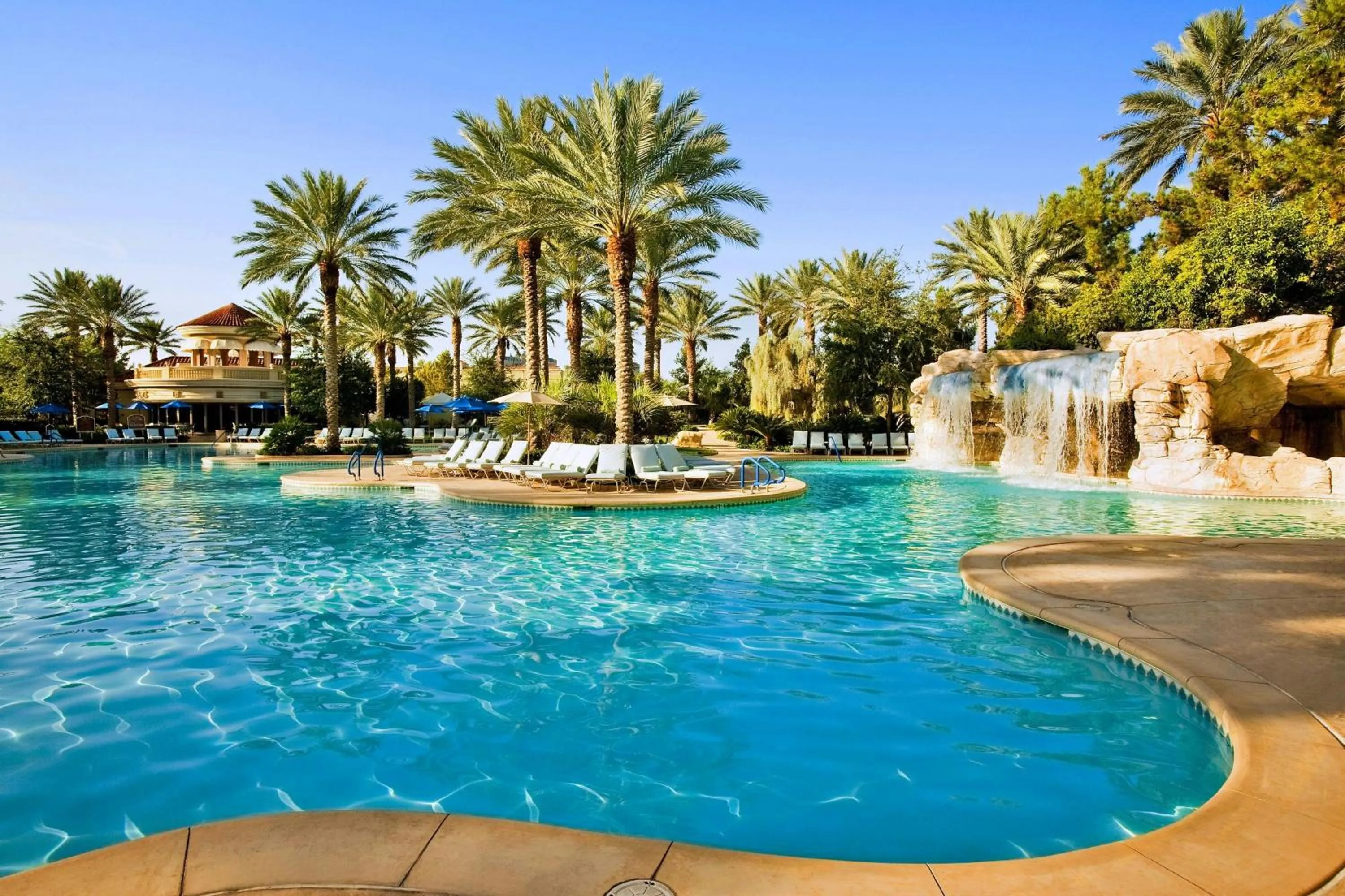 Swimming pool in JW Marriott Las Vegas Resort & Spa