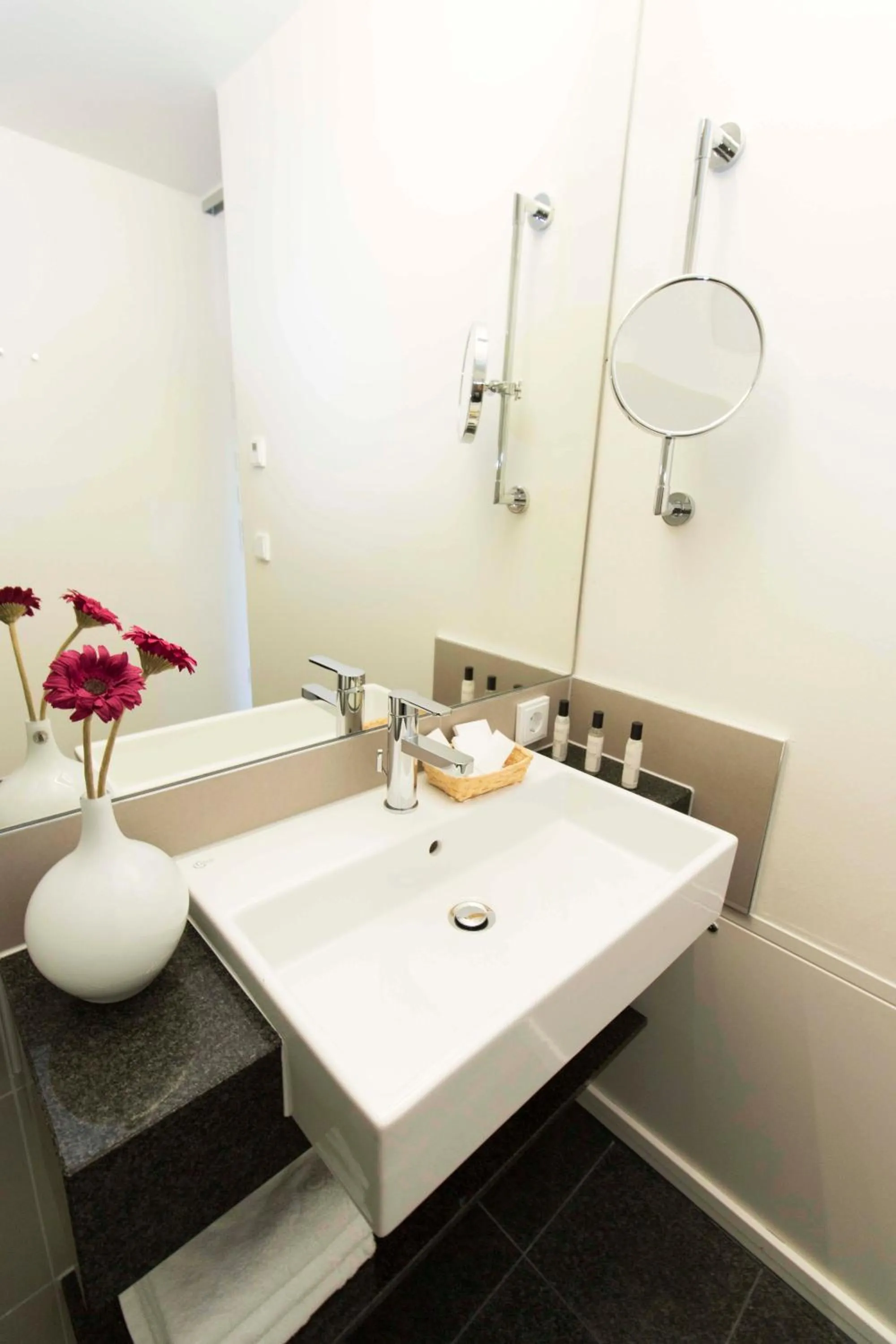 Bathroom in MAVO Hospitality Esslingen Berliner Straße