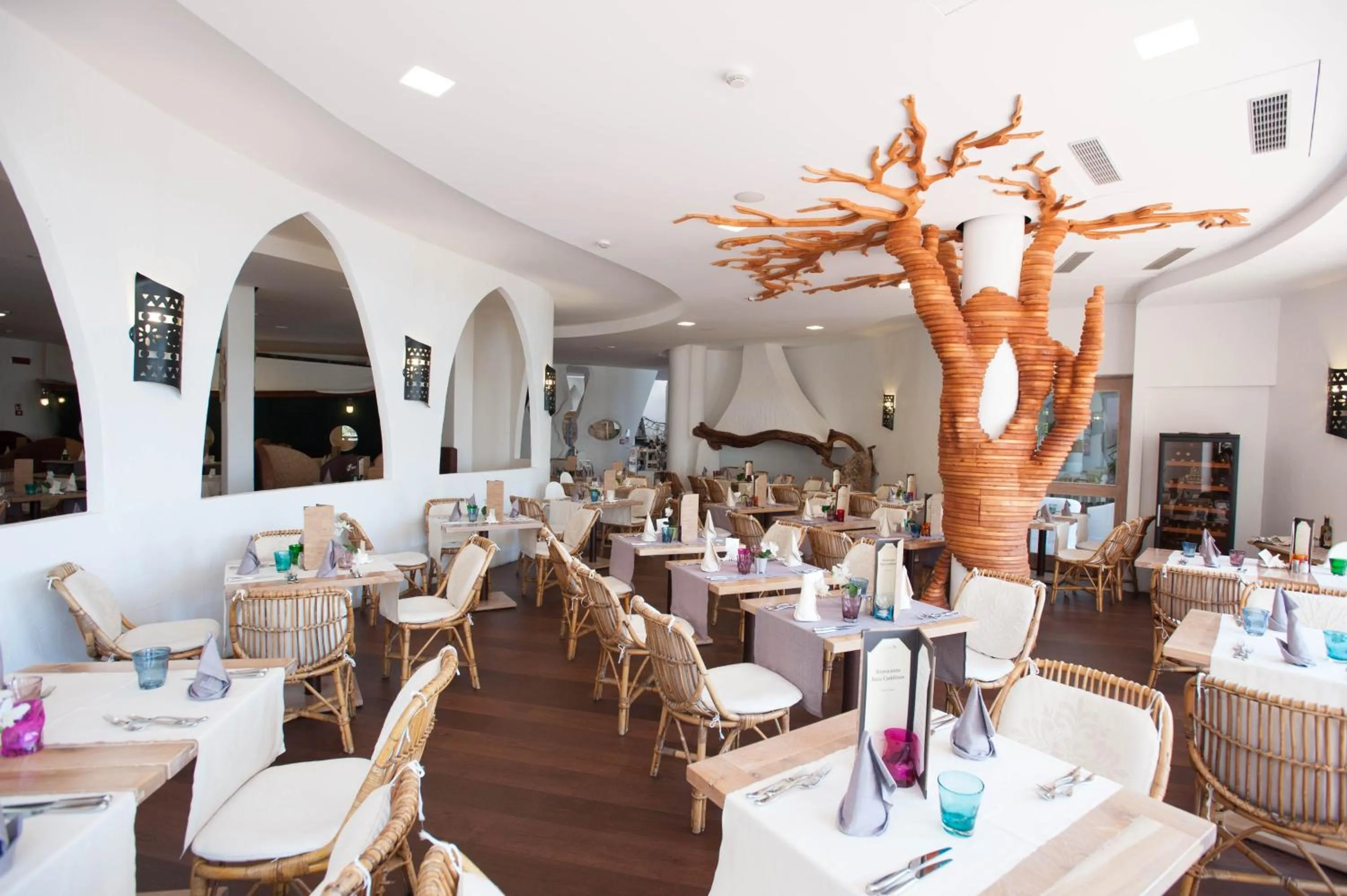 Restaurant/places to eat in Baia Caddinas Clubresidence