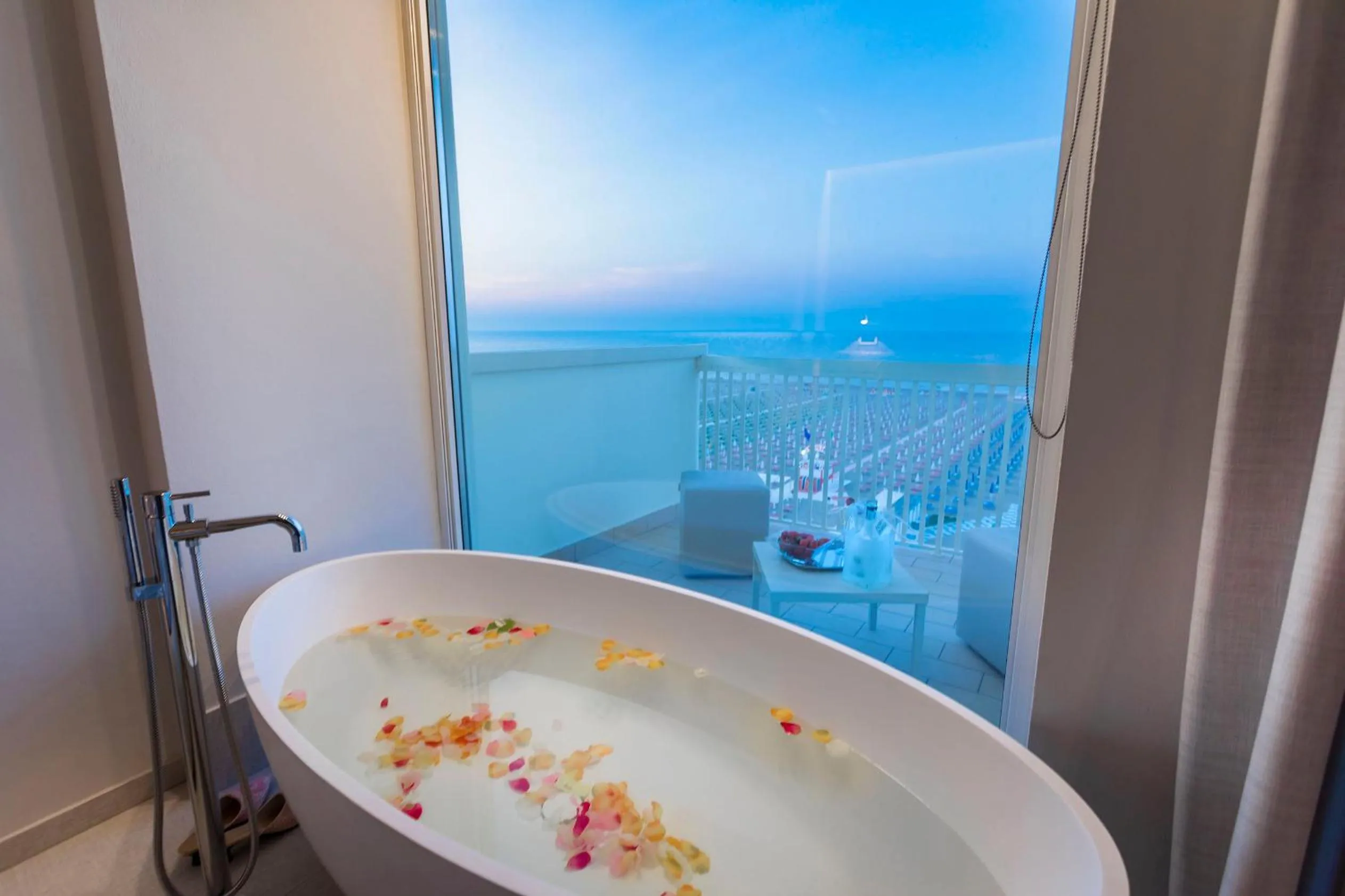 Bathroom in Hotel Ghirlandina