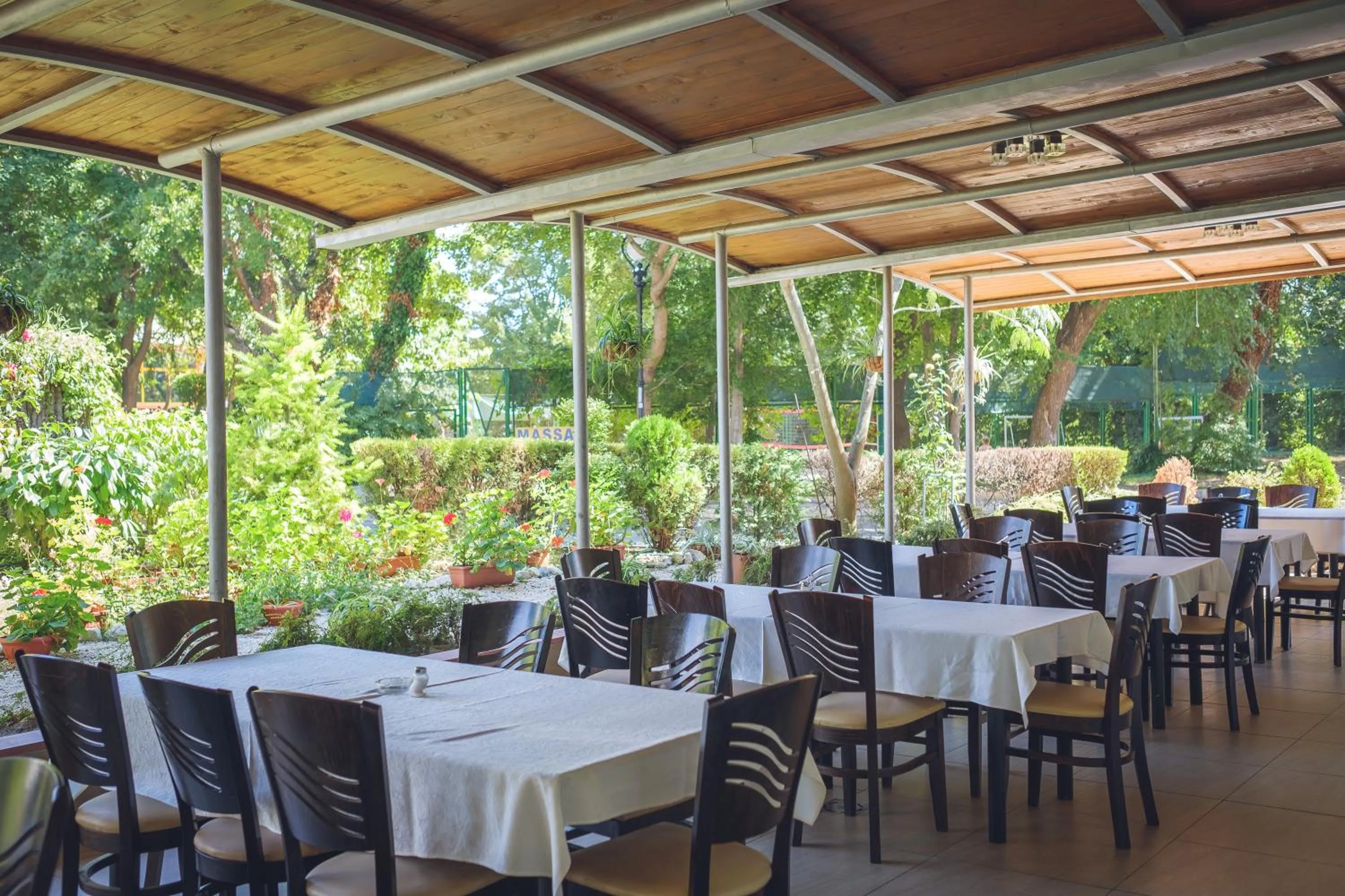 Garden view in Hotel Rеgina - Golden Sands All Inclusive