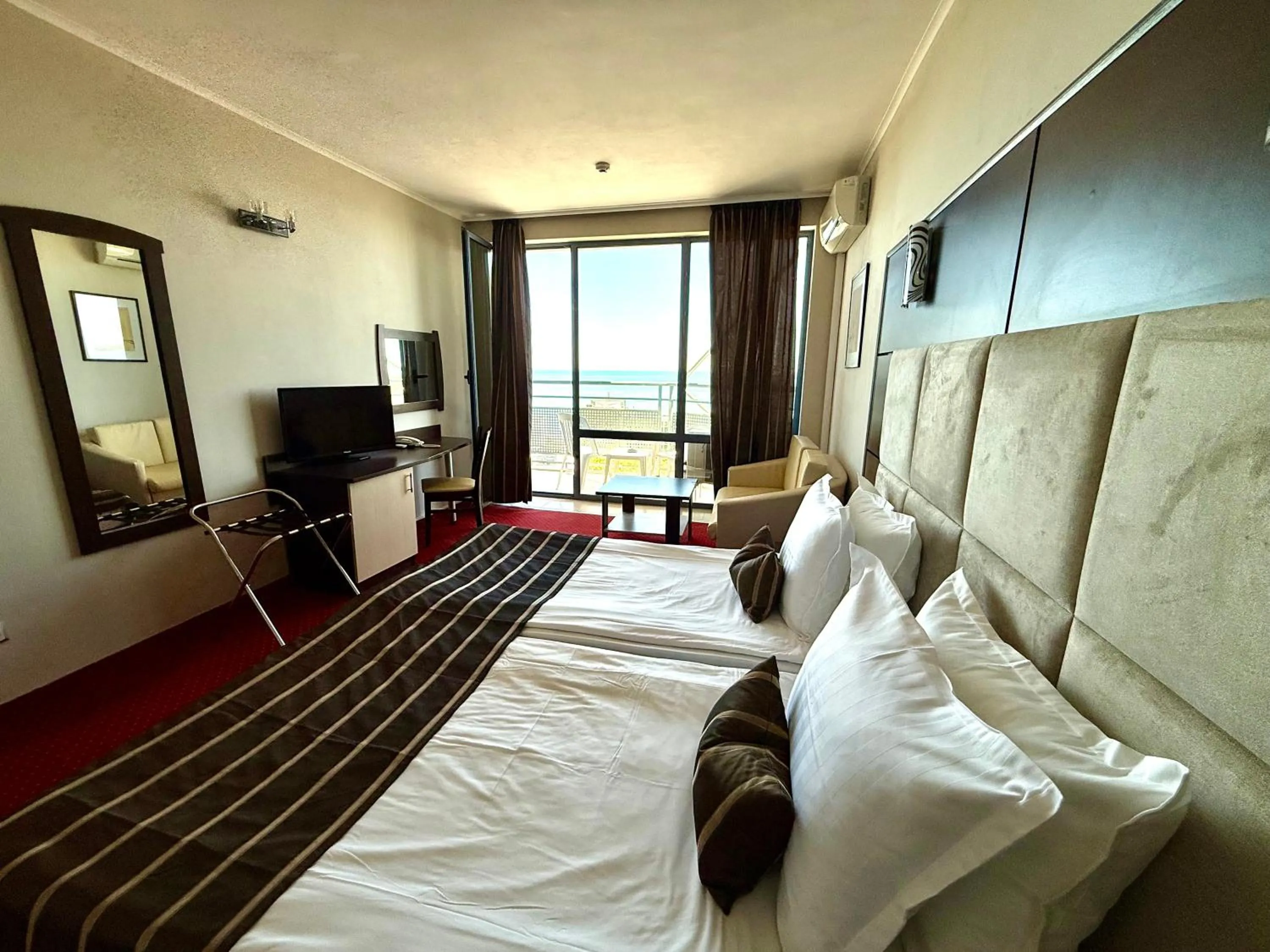 Sea view, Bed in Hotel Rеgina - Golden Sands All Inclusive