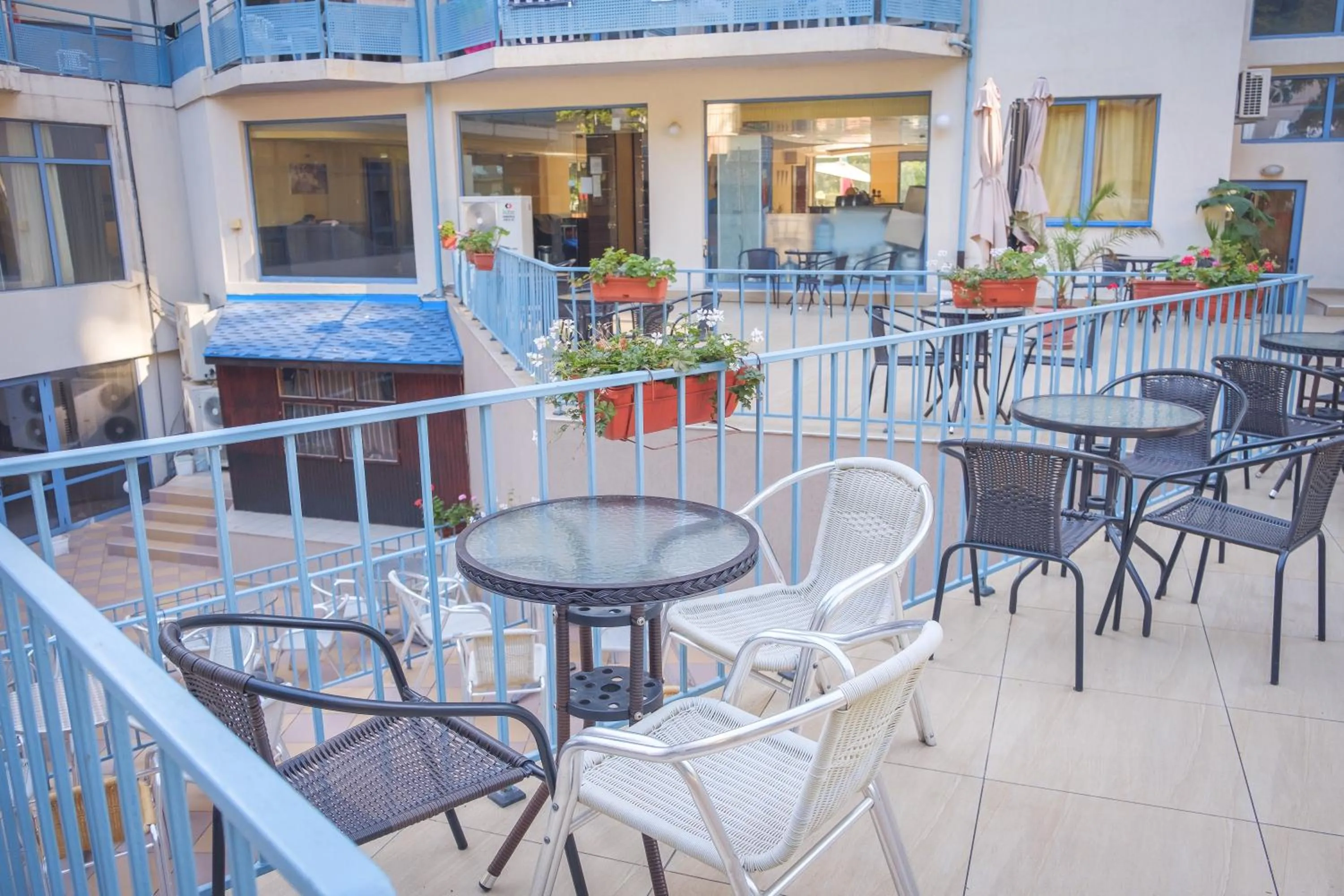 Patio in Hotel Rеgina - Golden Sands All Inclusive