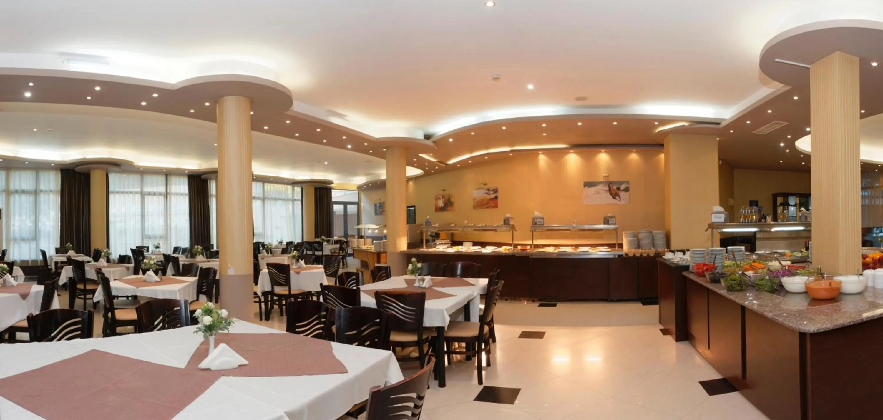 Restaurant/places to eat in Hotel Rеgina - Golden Sands All Inclusive