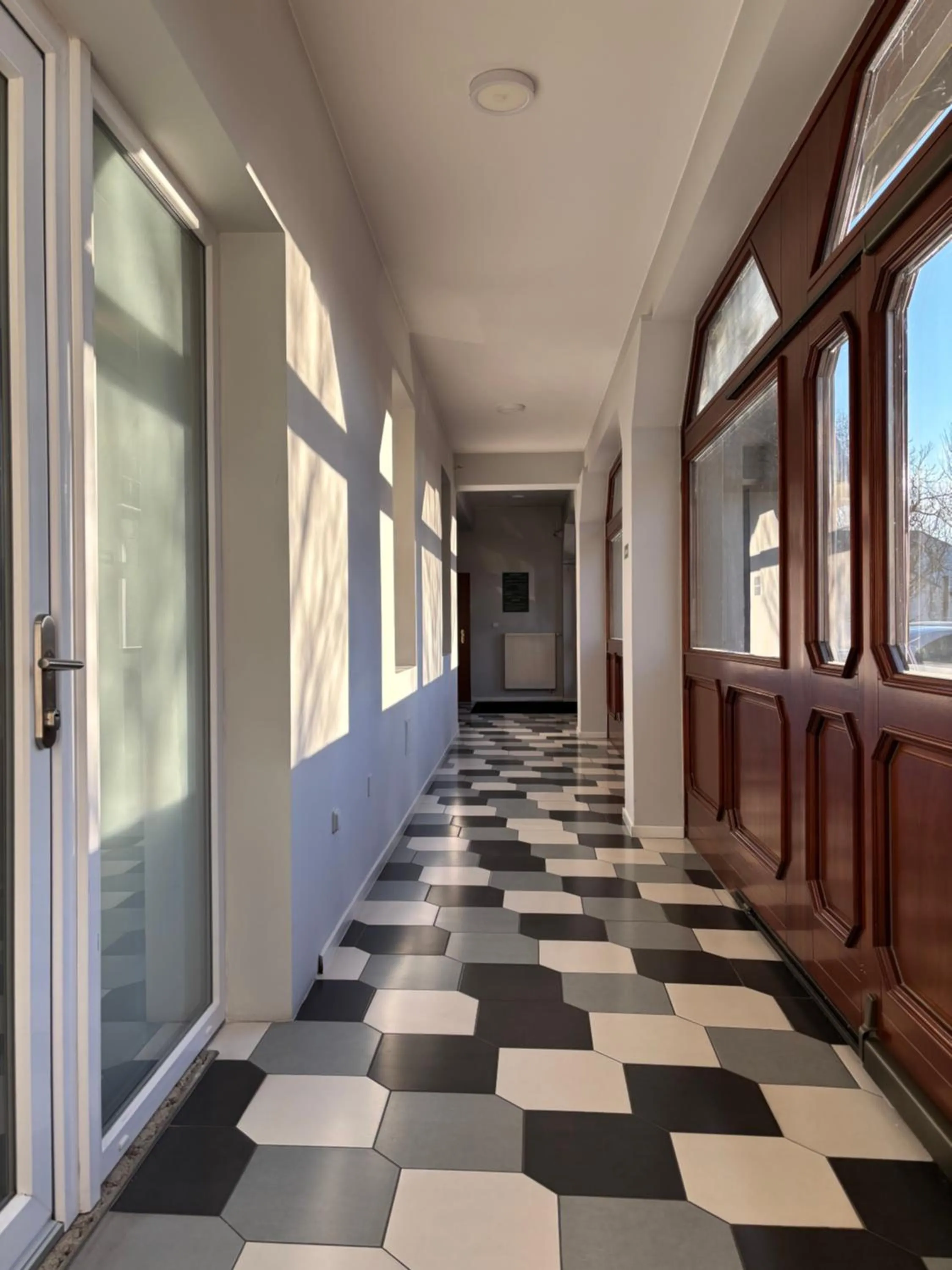 Property building in Rozmaryn Rooms & Apartments