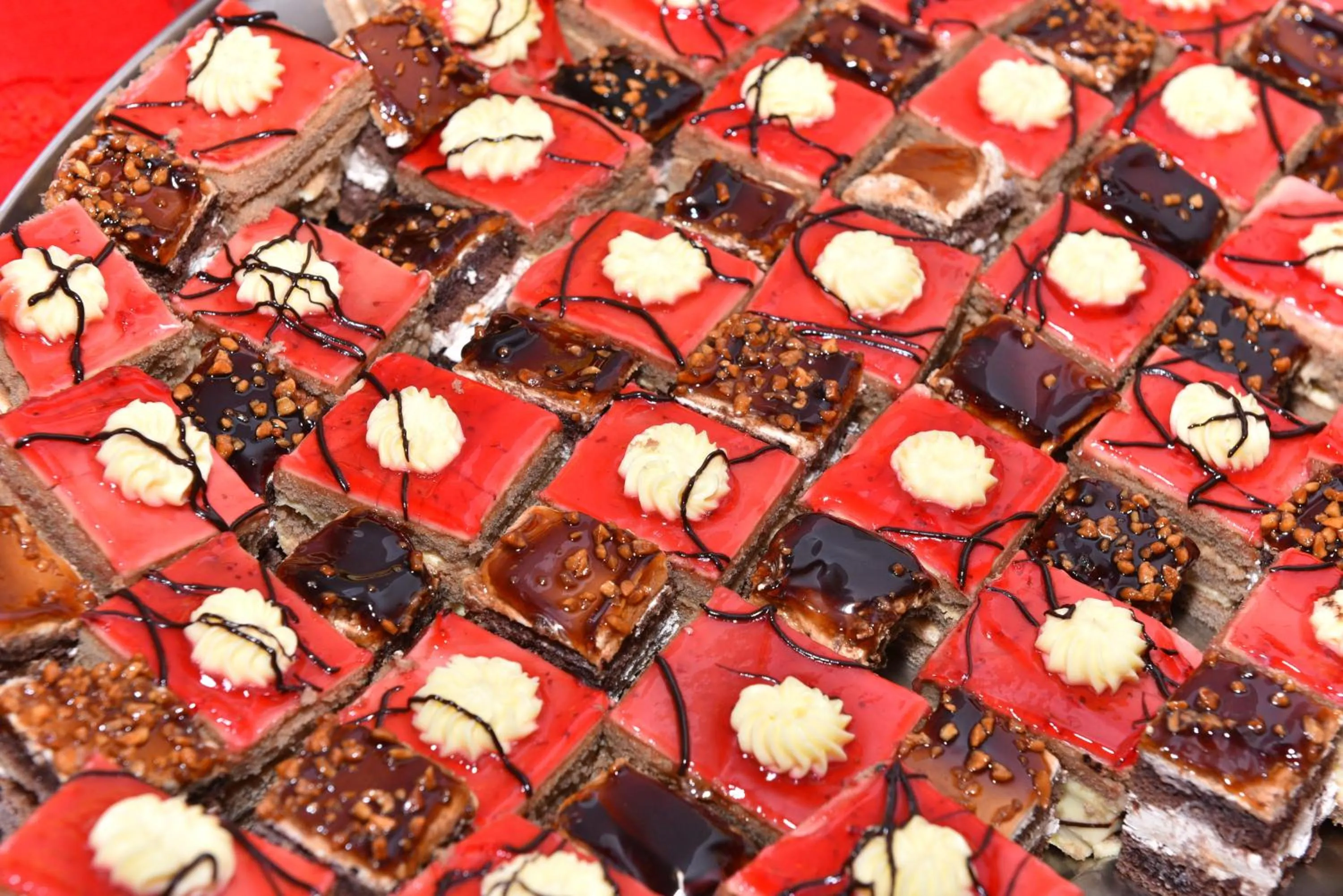 Restaurant/places to eat in Hotel Nona