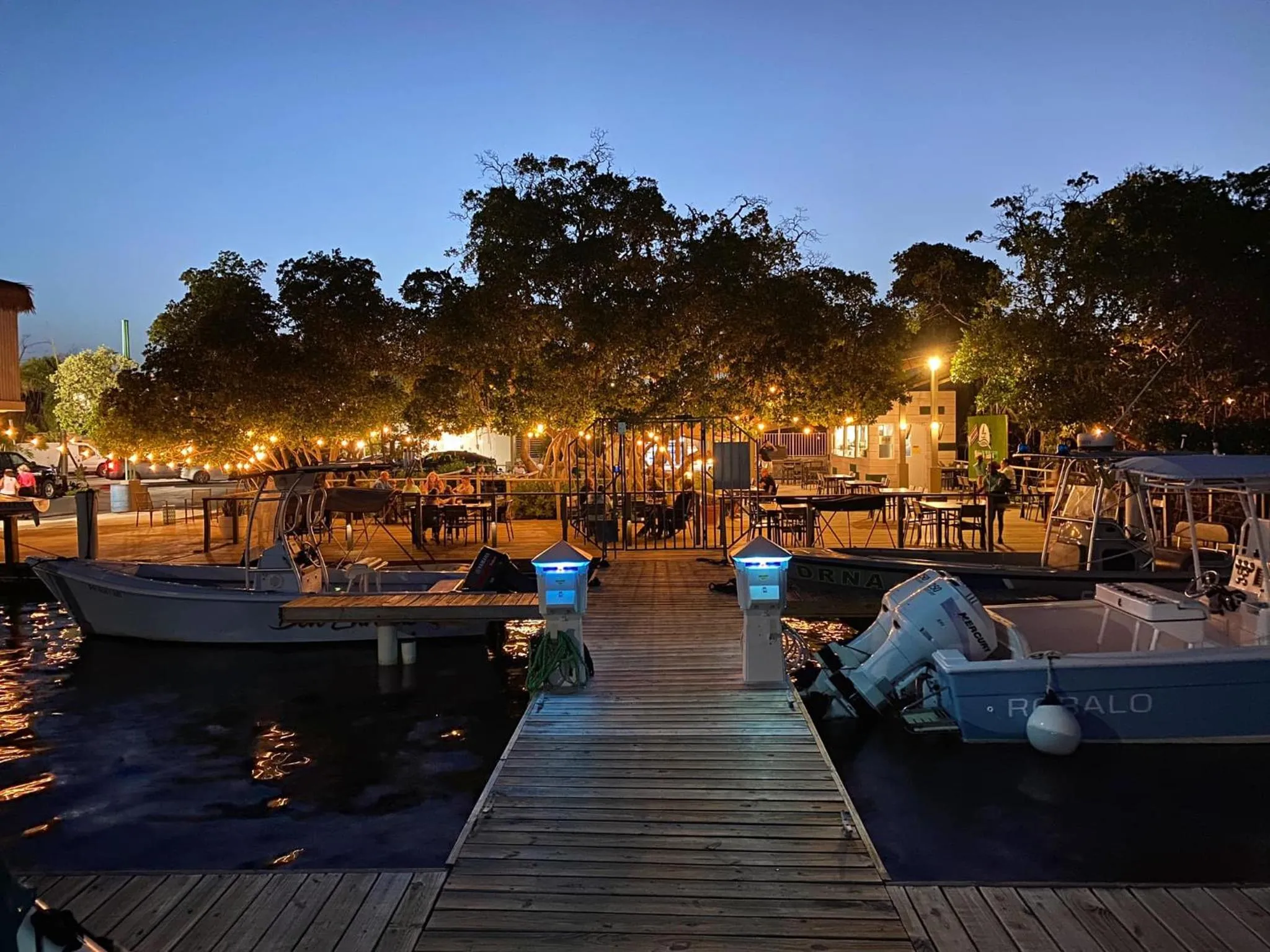 Restaurant/places to eat in Marina de Salinas