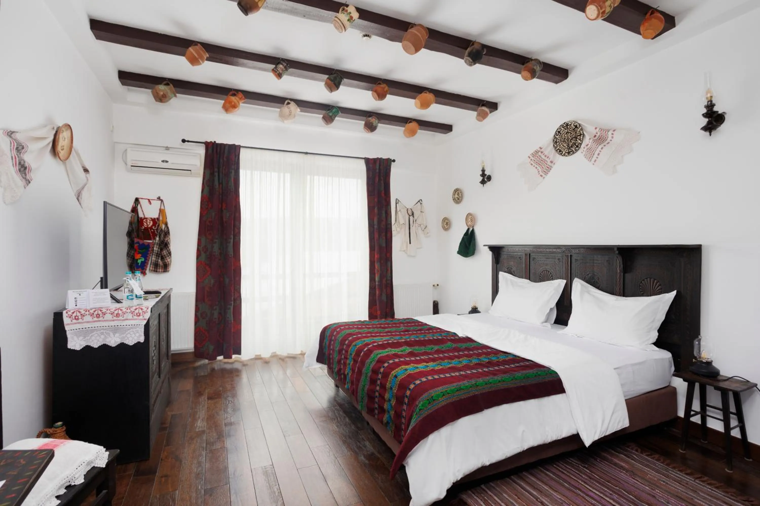 Bed in Conacul Archia