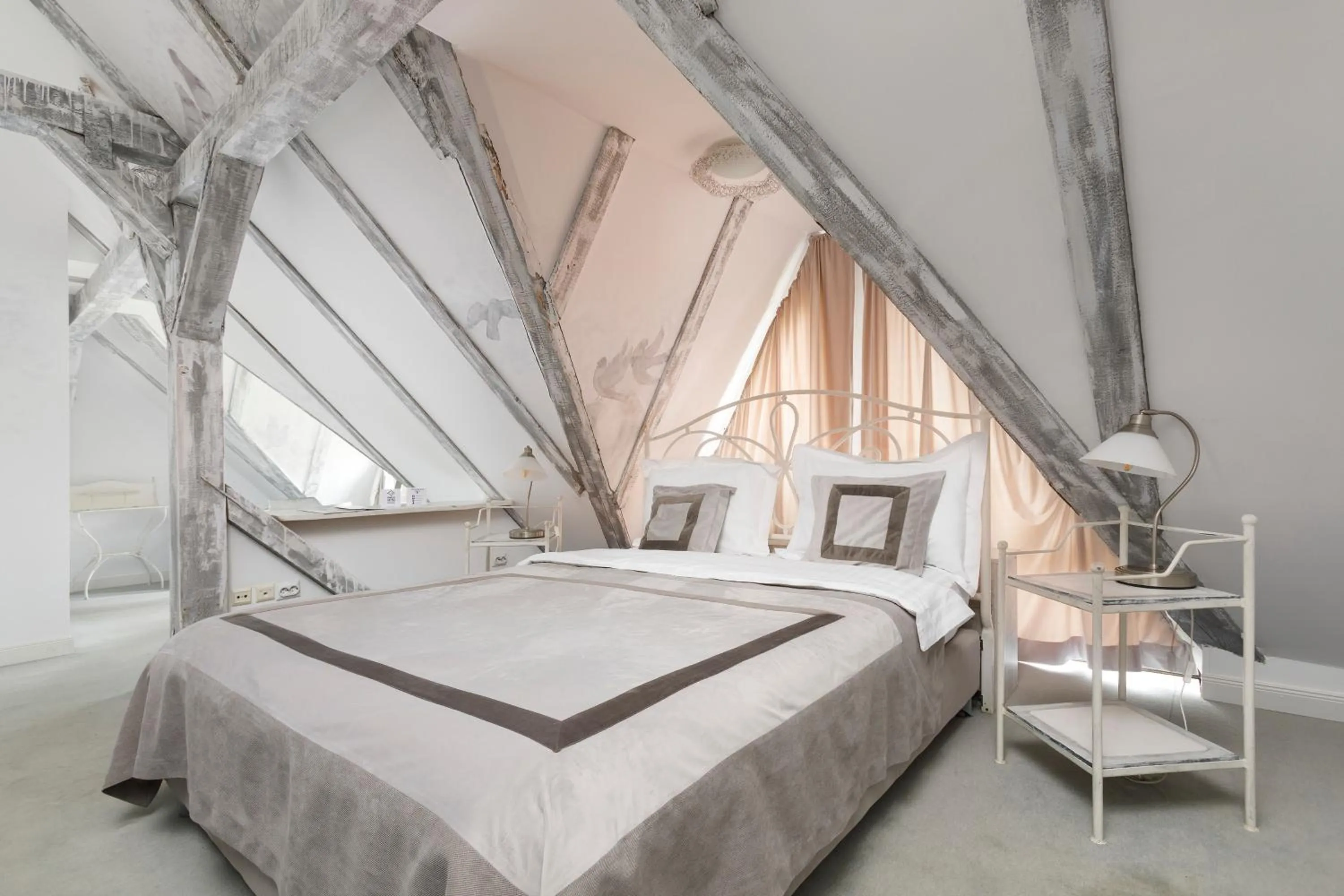 Bed in Conacul Archia