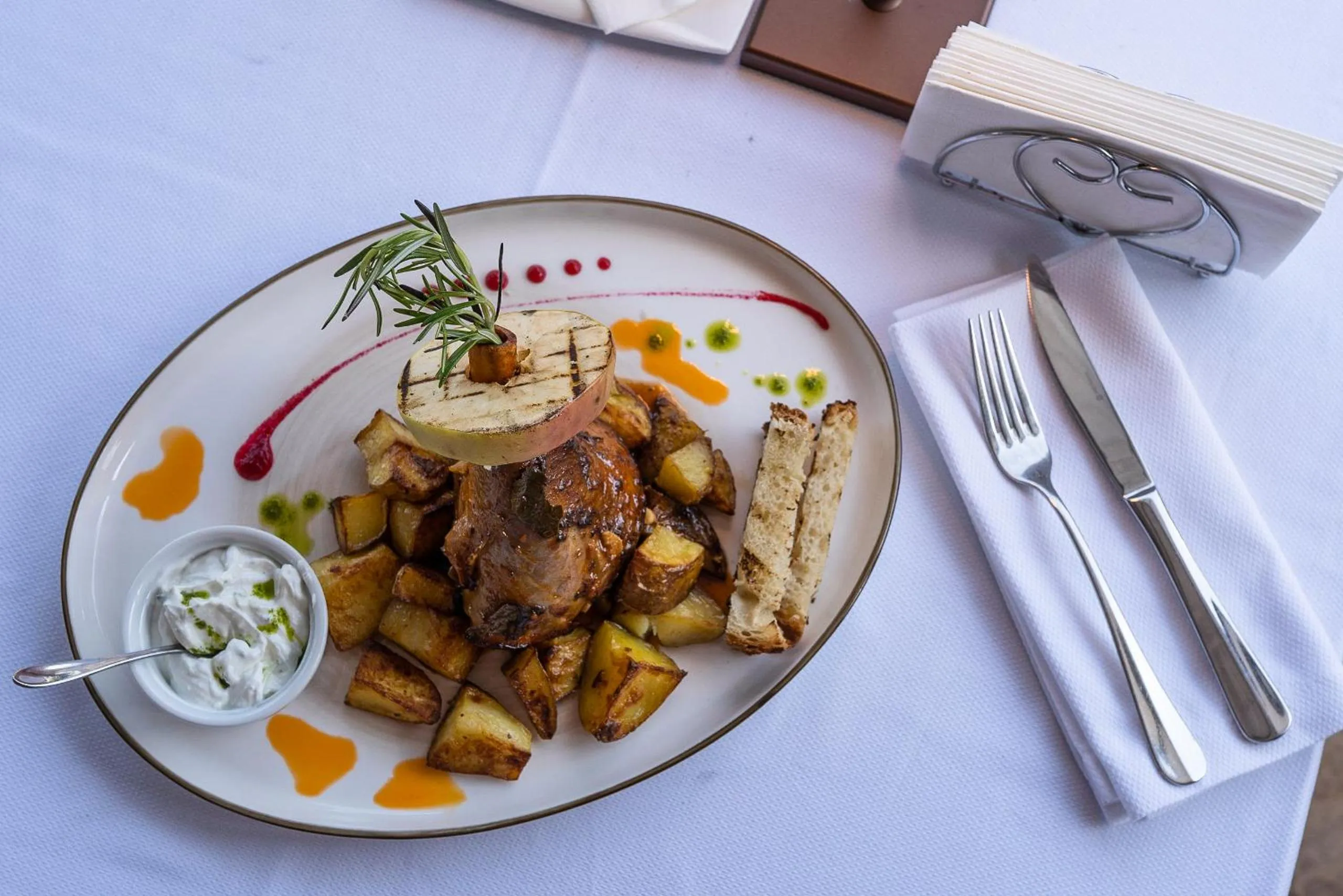 Food close-up in Conacul Archia