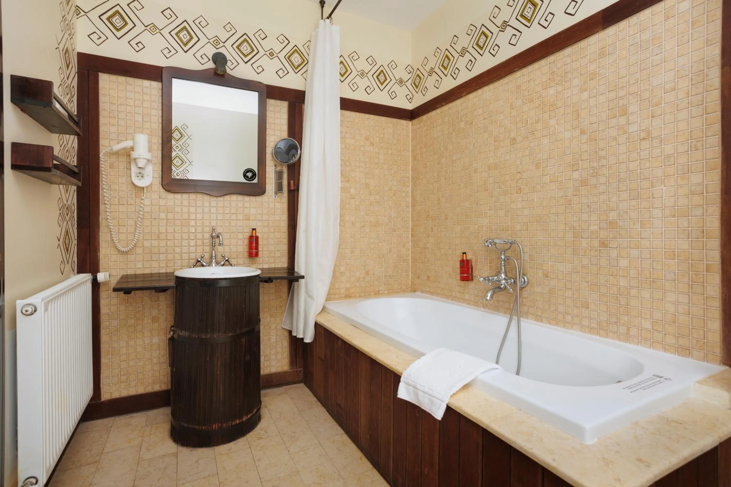 Bathroom in Conacul Archia