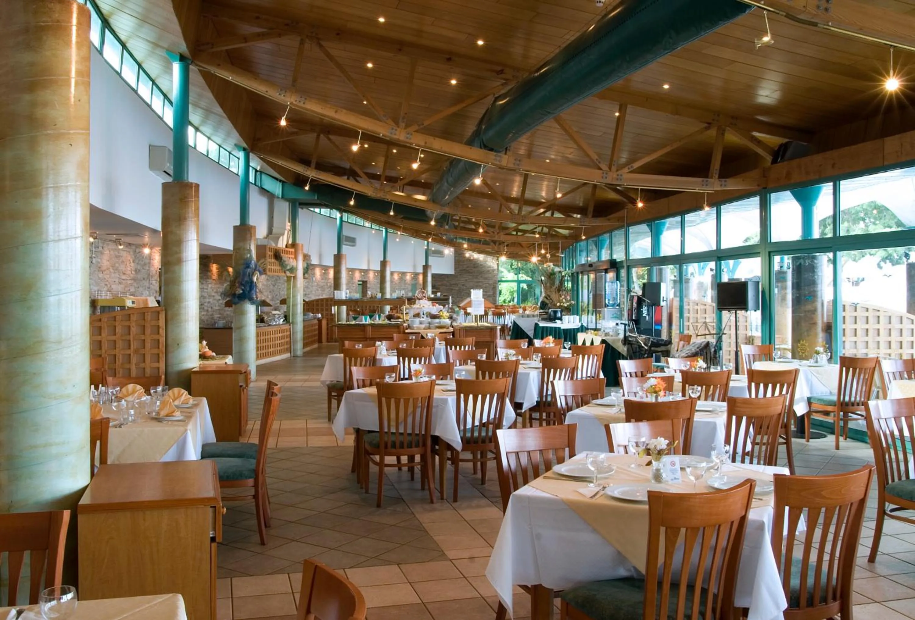 Restaurant/places to eat in Hotel Boryana