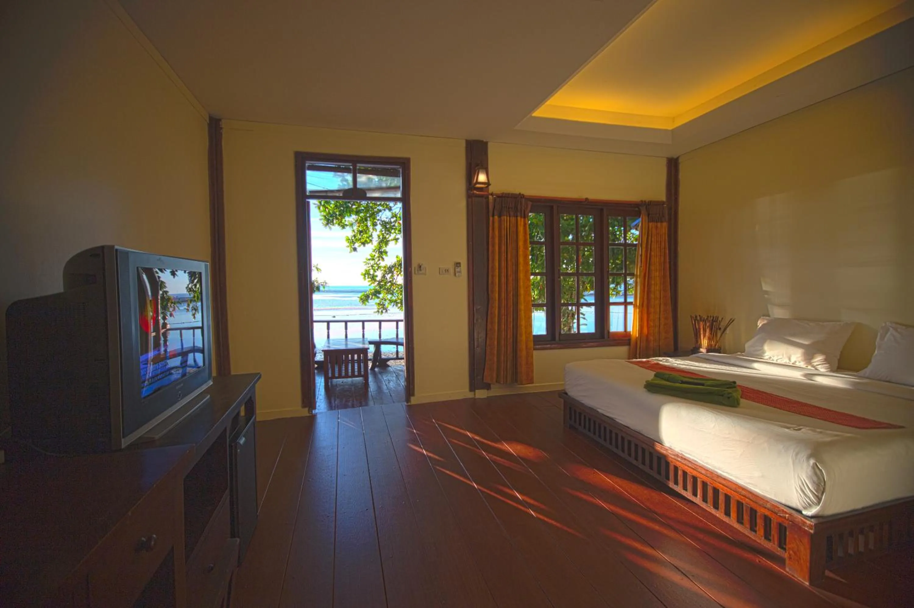 Photo of the whole room, Bed in Tharathip Resort Koh Phangan - SHA Plus