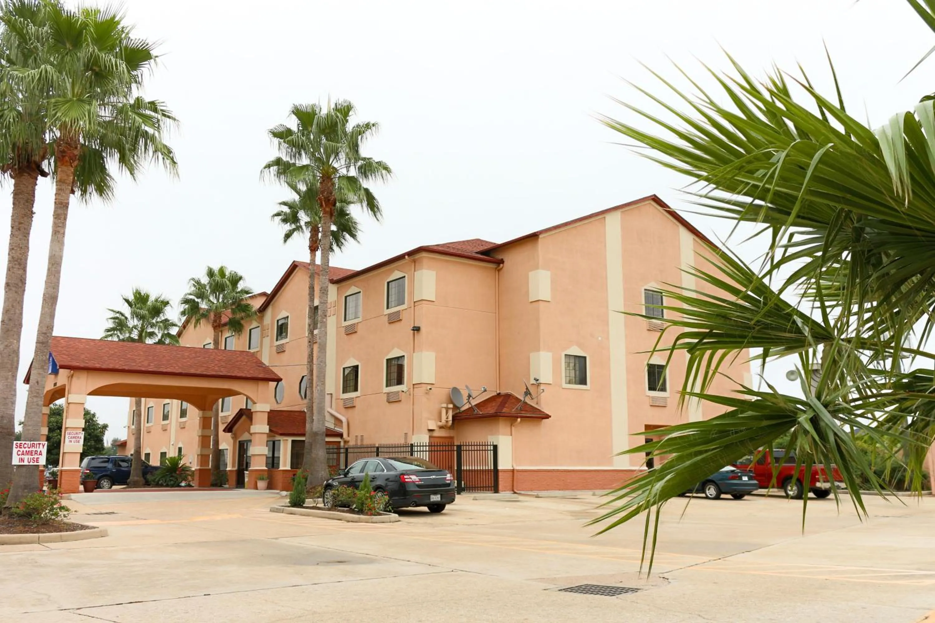 Facade/entrance in Americas Best Value Inn and Suites Houston FM 1960