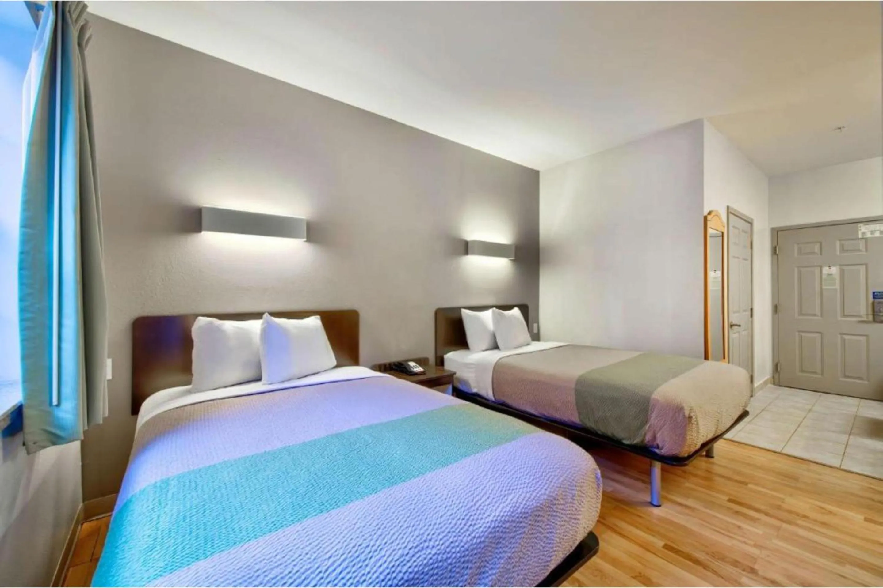 Bedroom, Bed in Studio 6 Beaumont, TX