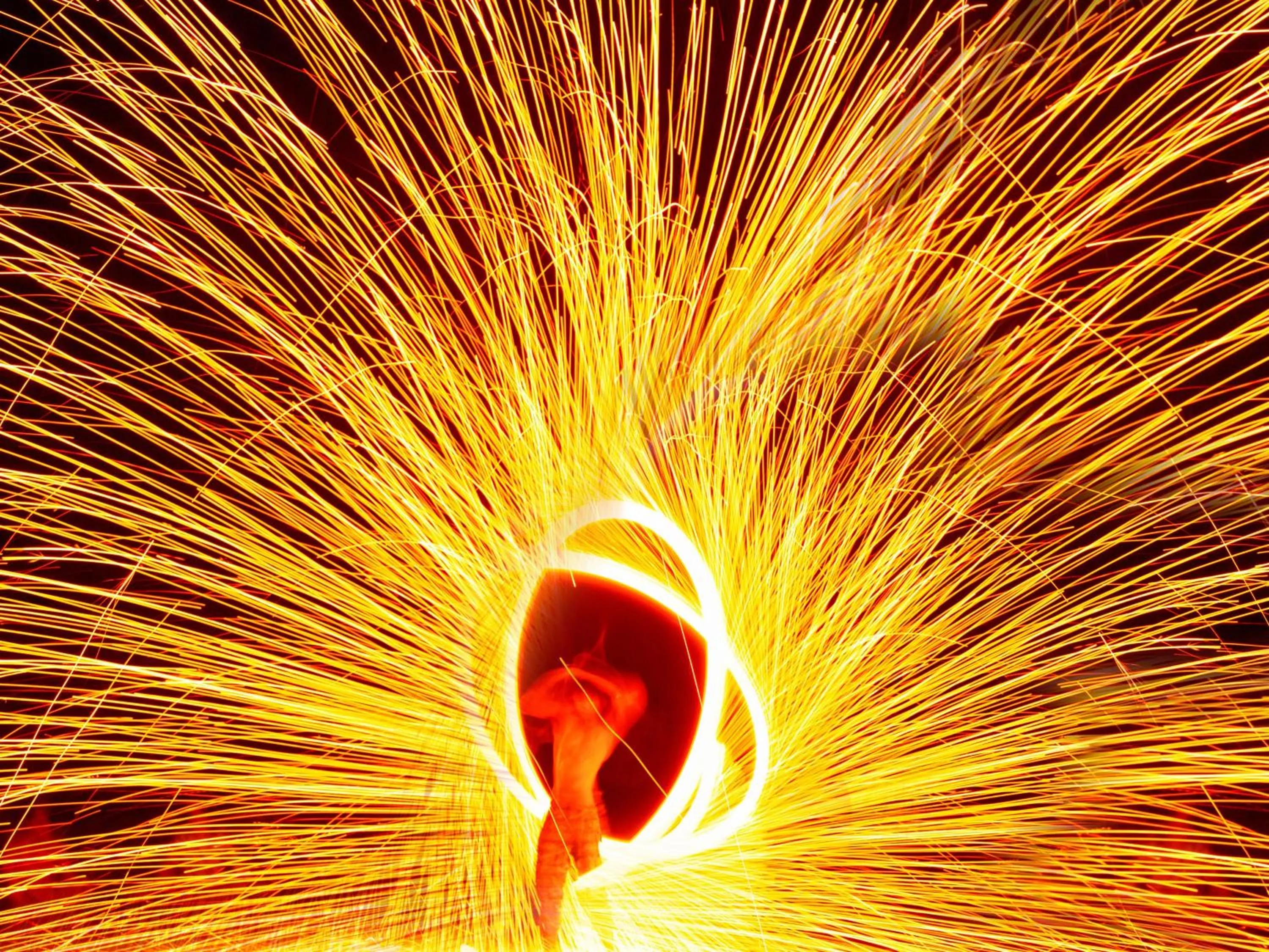 Entertainment in Crystal Bay Yacht Club Beach Resort