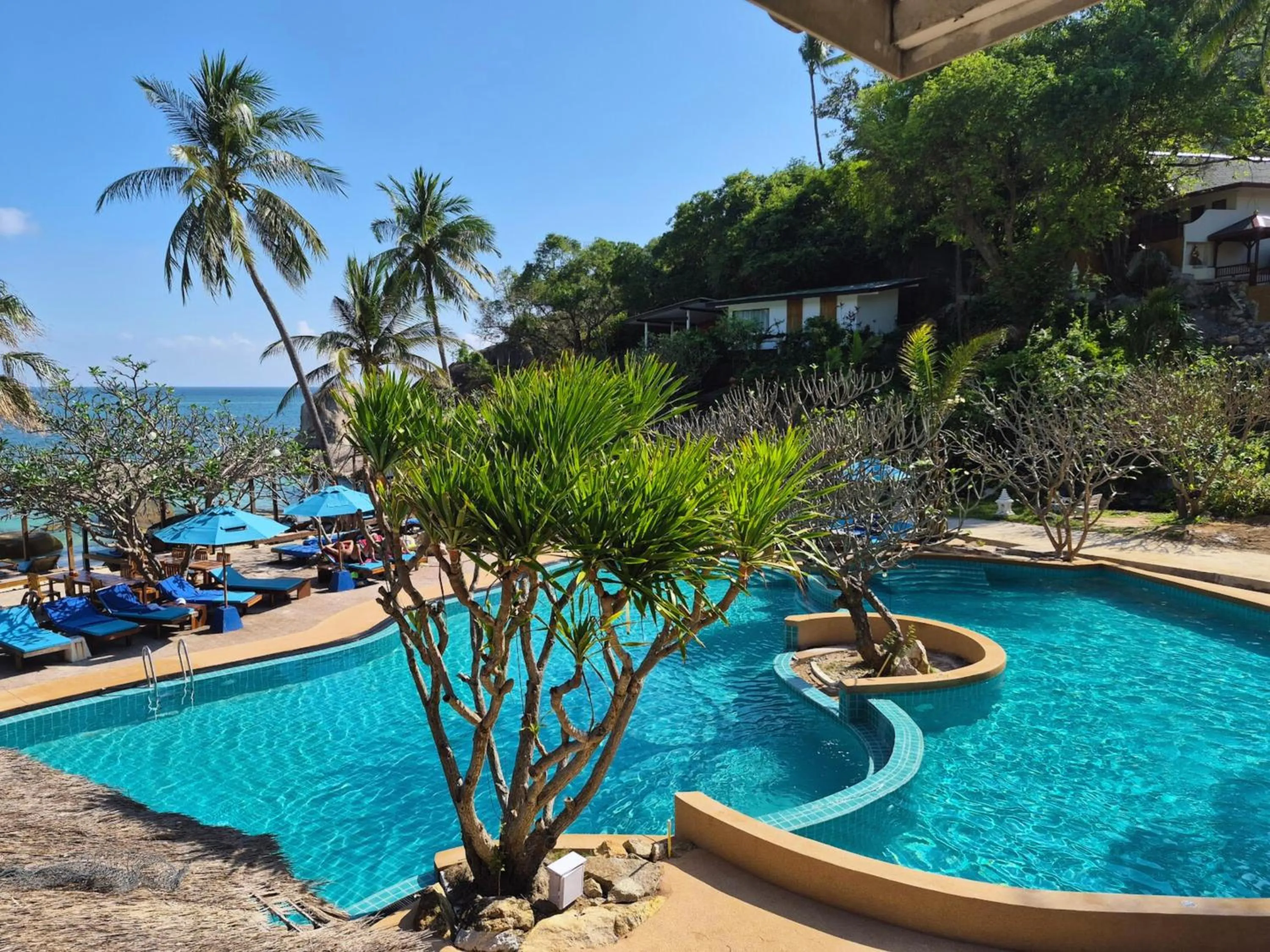 Swimming pool in Crystal Bay Yacht Club Beach Resort