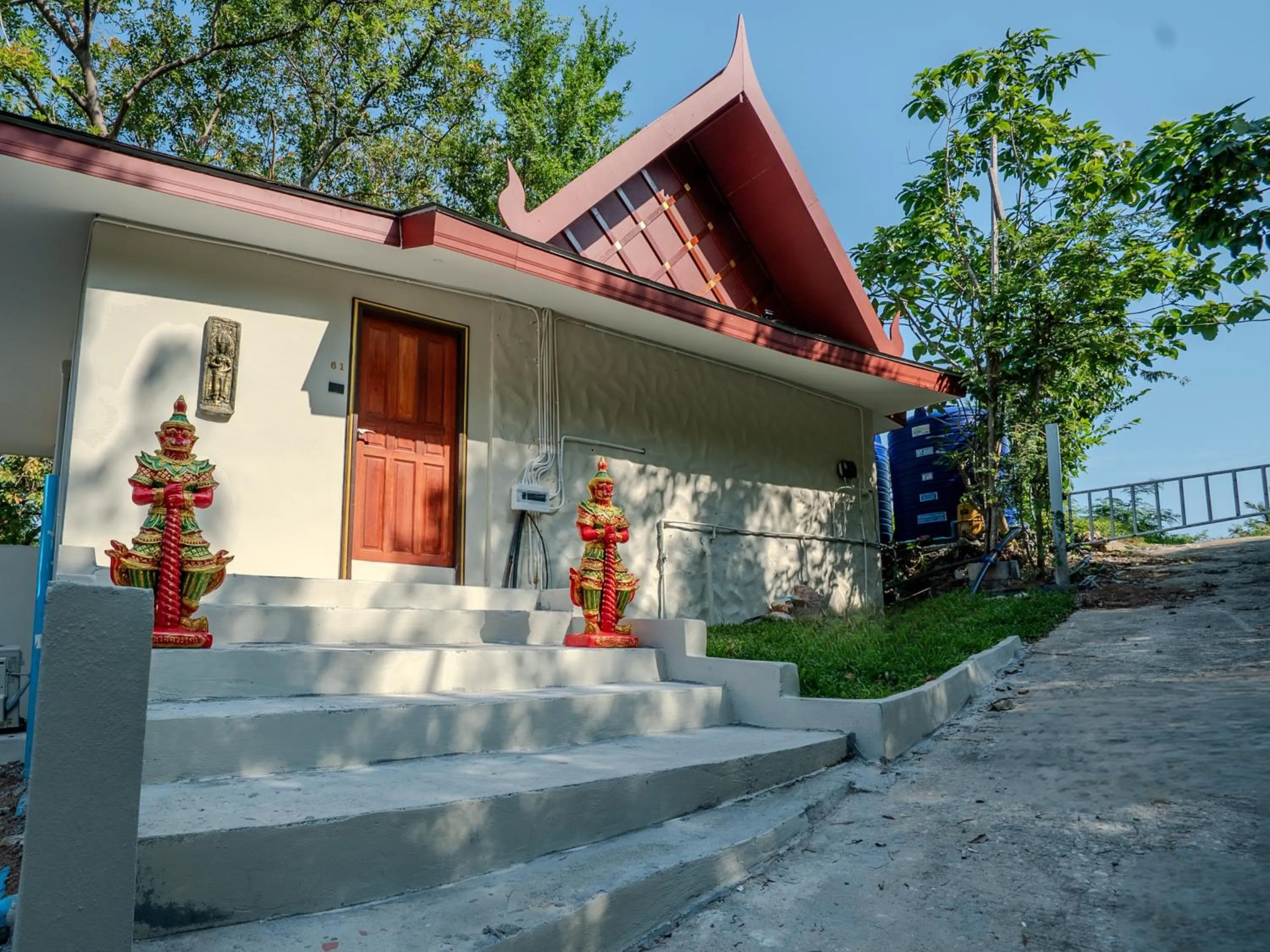 Property building in Crystal Bay Yacht Club Beach Resort