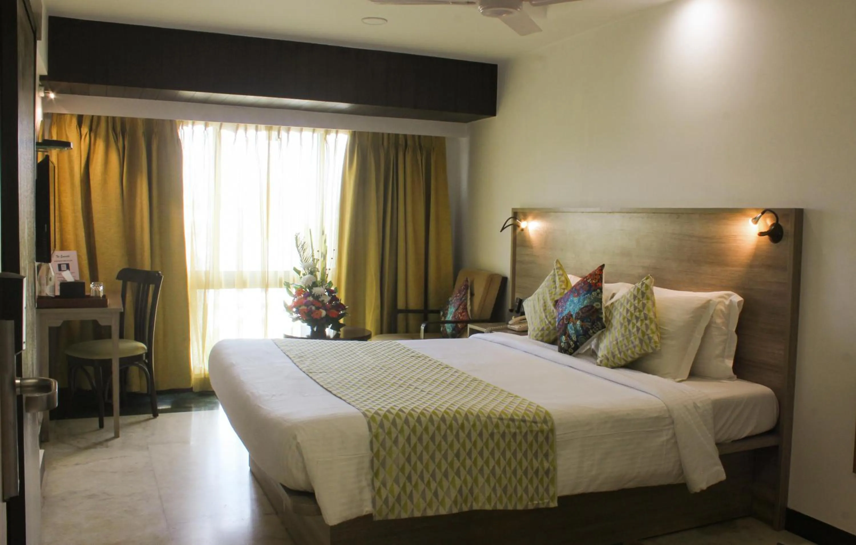 Photo of the whole room, Bed in Regenta Place The Emerald