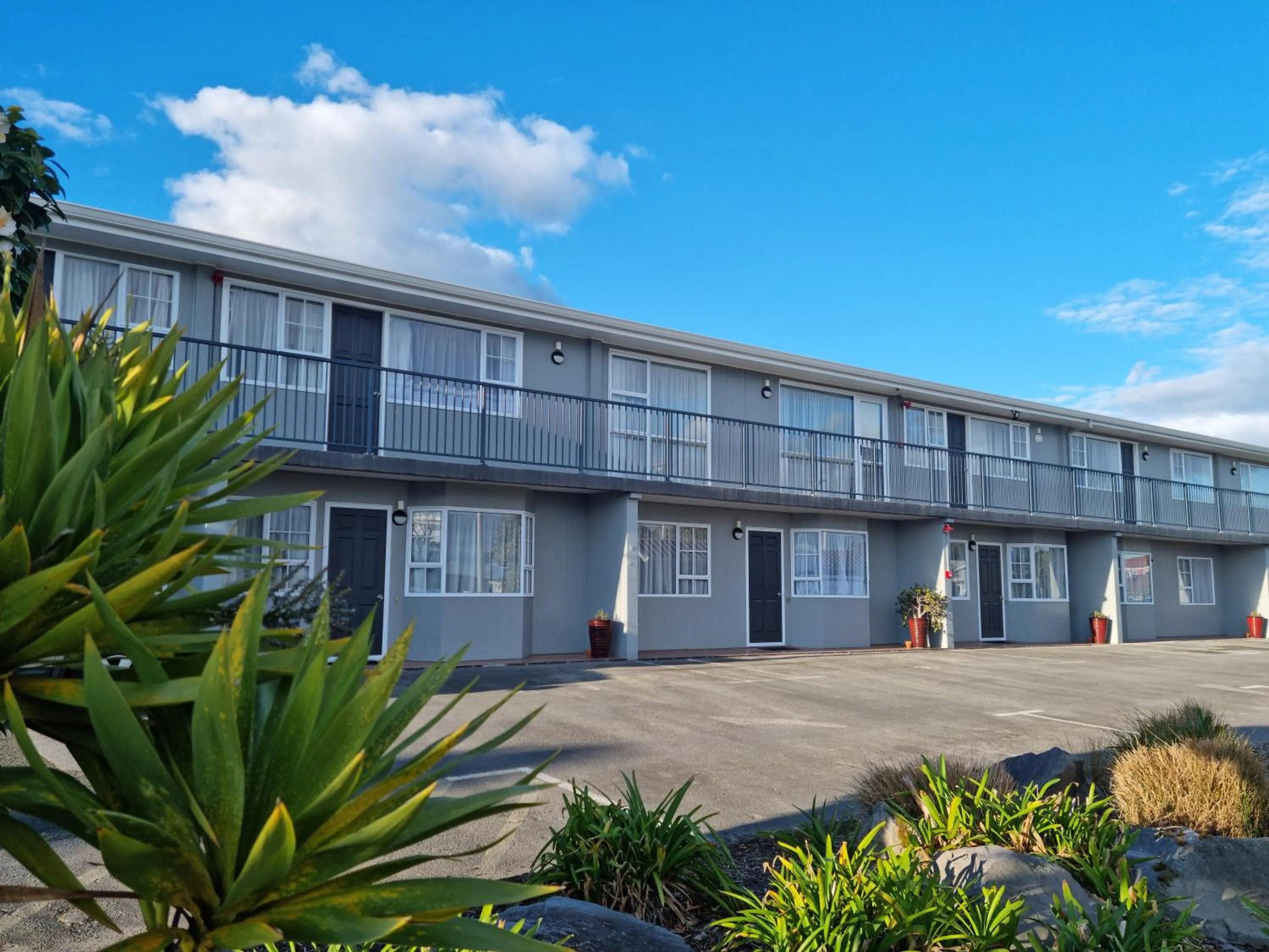 Property building in Chevron Motel