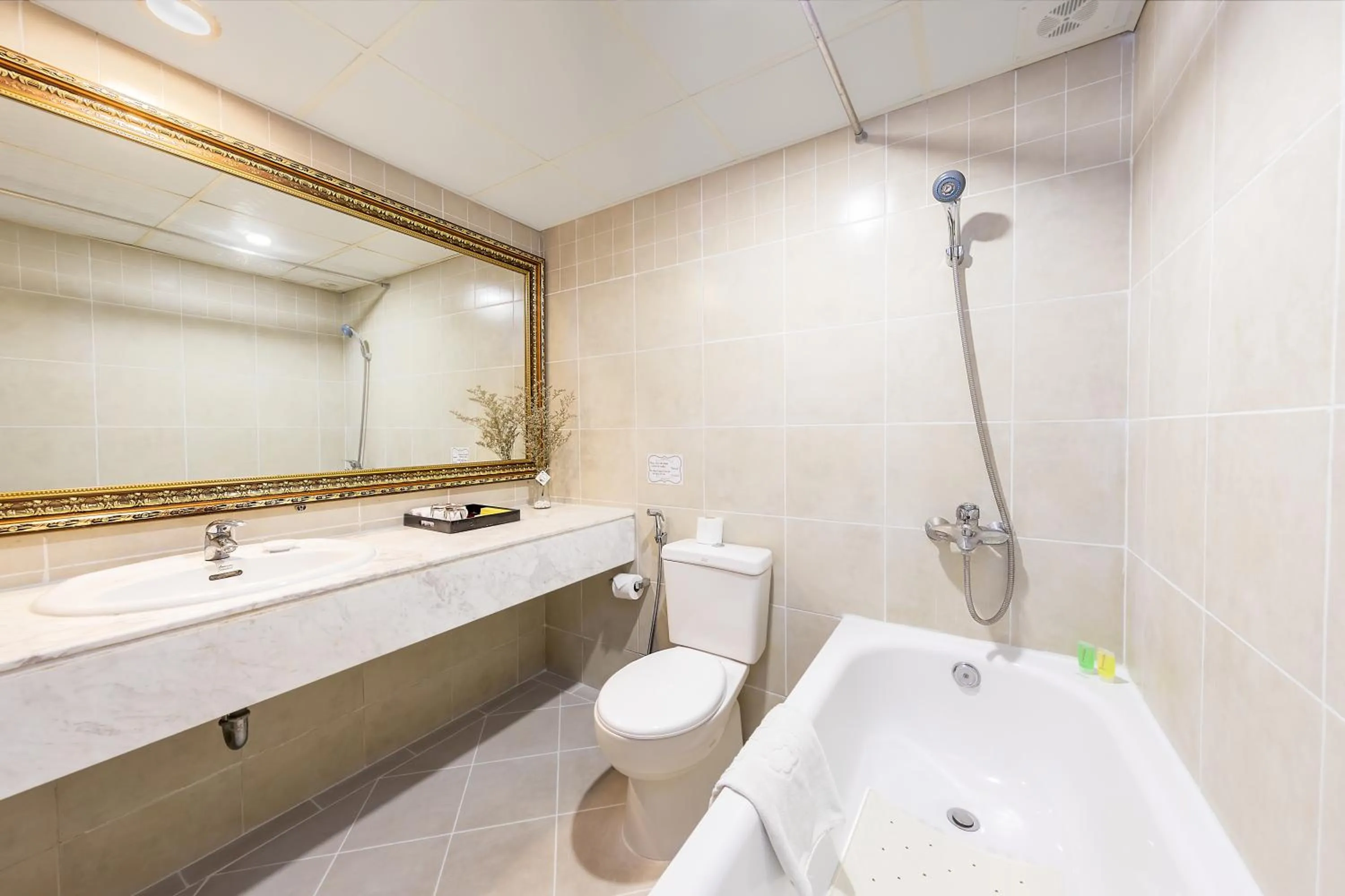 Shower in La Dolce Vita Hotel