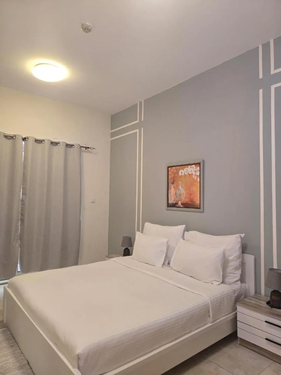 Bedroom, Bed in Al Raya Hotel Apartments