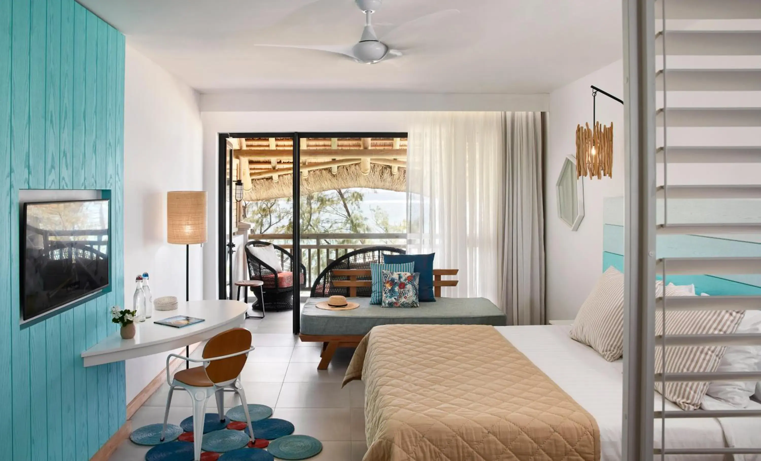 Deluxe Beachfront Room - single occupancy in C Mauritius Deluxe Beachfront Room - single occupancy in C Mauritius