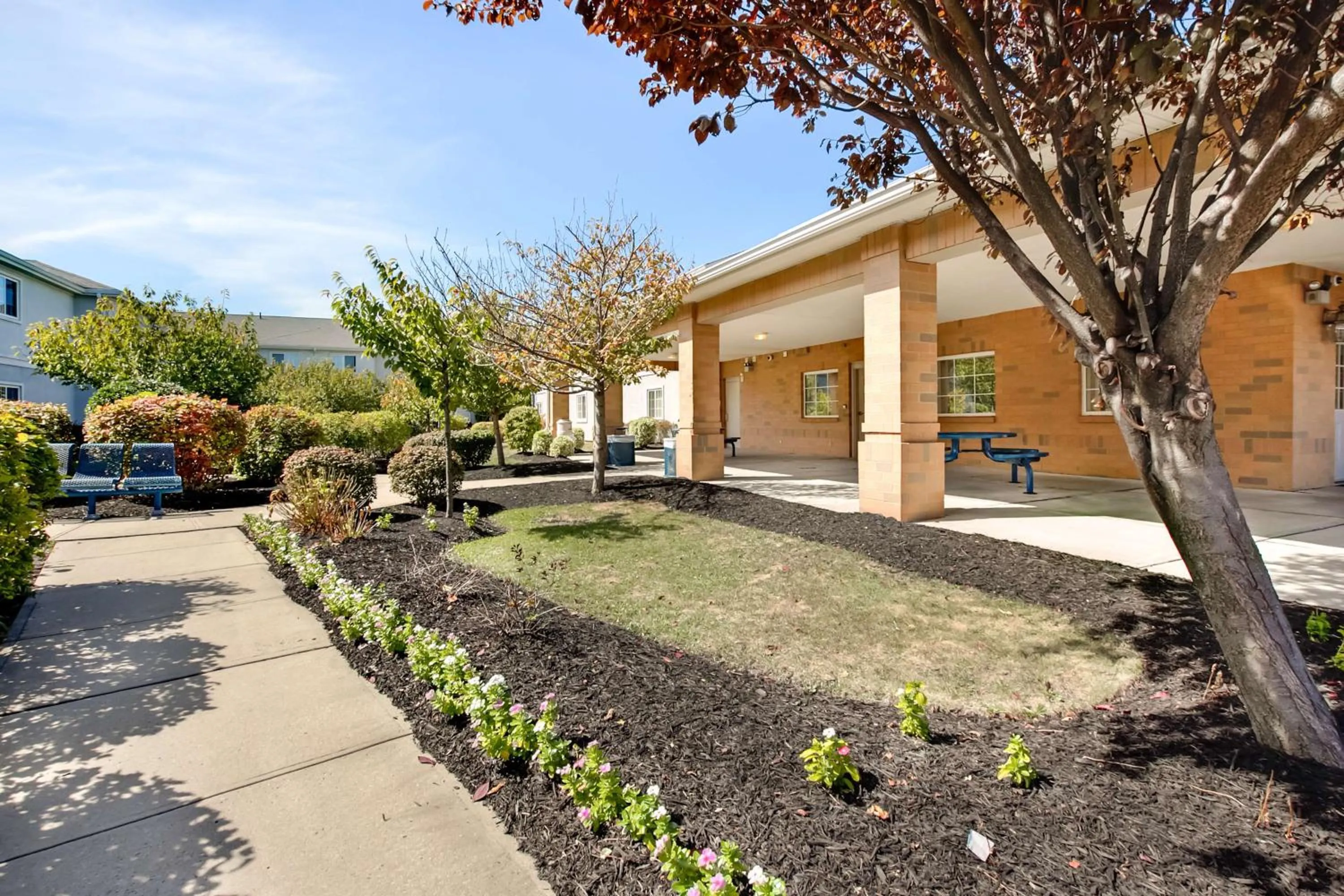 Property building in Studio 6-East Brunswick, NJ - NYC Area