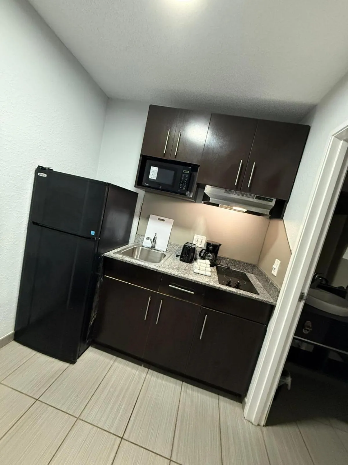 Kitchen or kitchenette in Studio 6-Coral Springs, FL - Fort Lauderdale