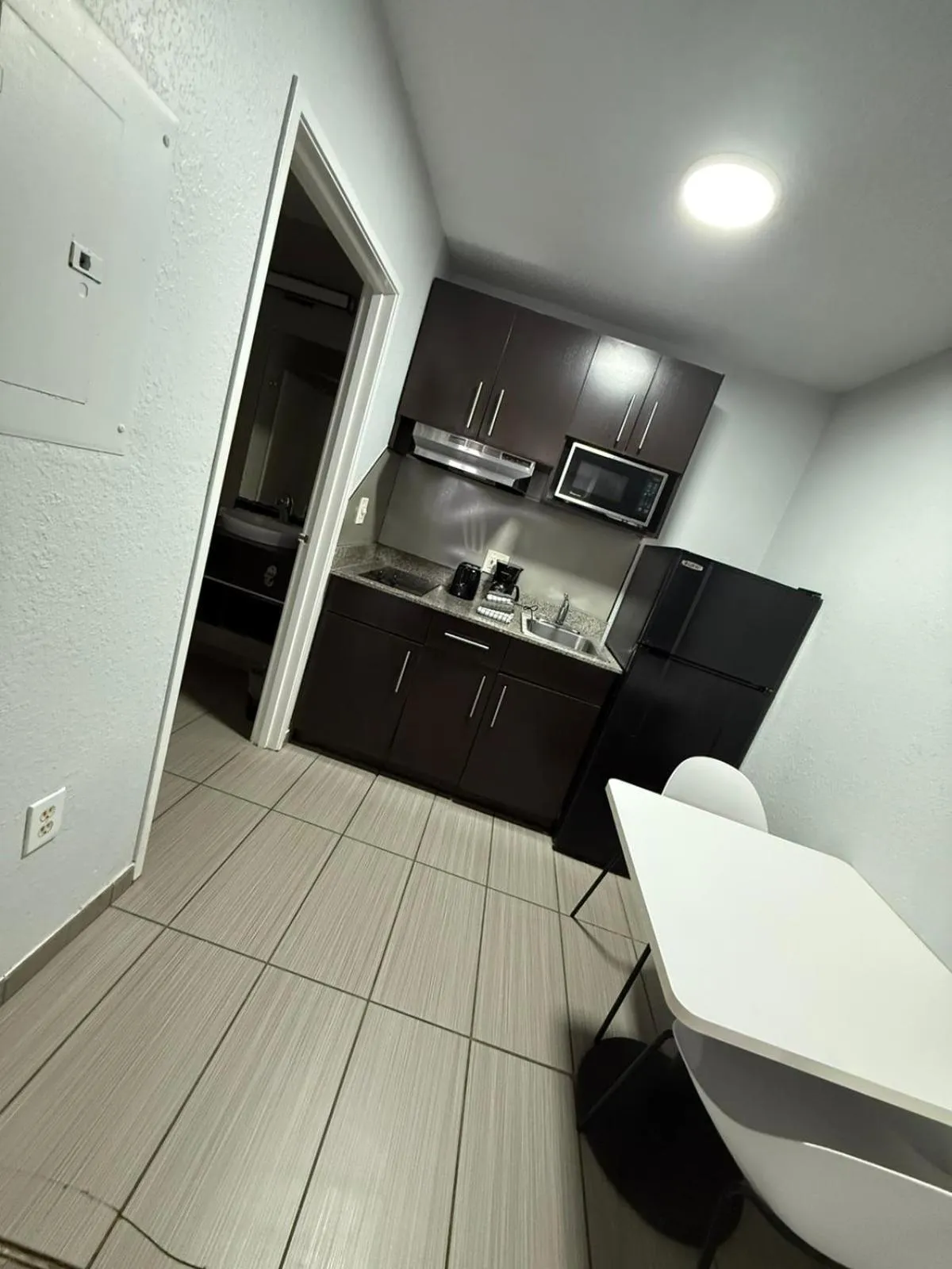 Kitchen or kitchenette in Studio 6-Coral Springs, FL - Fort Lauderdale