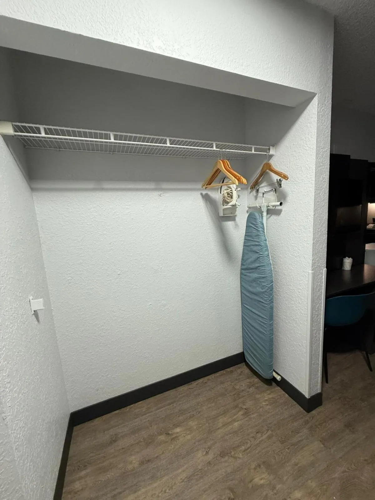 wardrobe in Studio 6-Coral Springs, FL - Fort Lauderdale