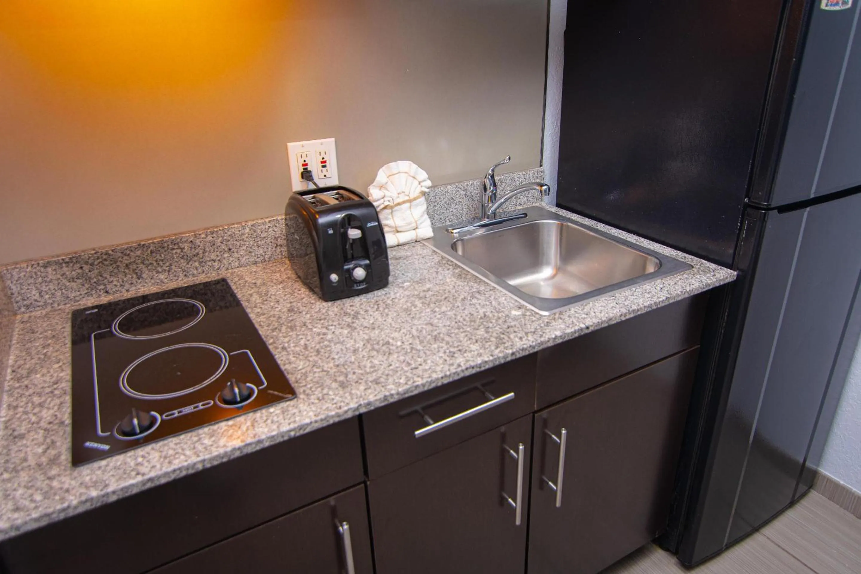 Kitchen or kitchenette in Studio 6-Coral Springs, FL - Fort Lauderdale