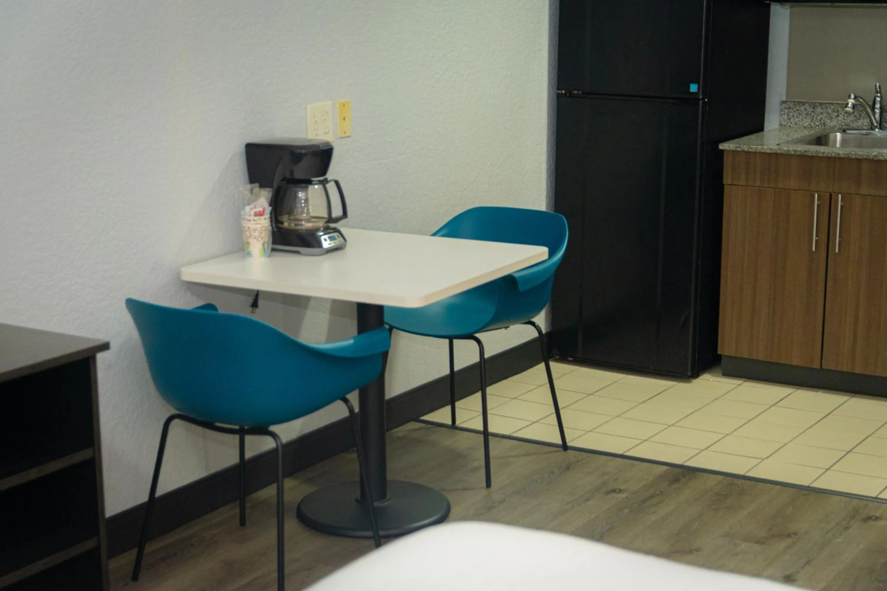 kitchen in Studio 6-West Palm Beach, FL