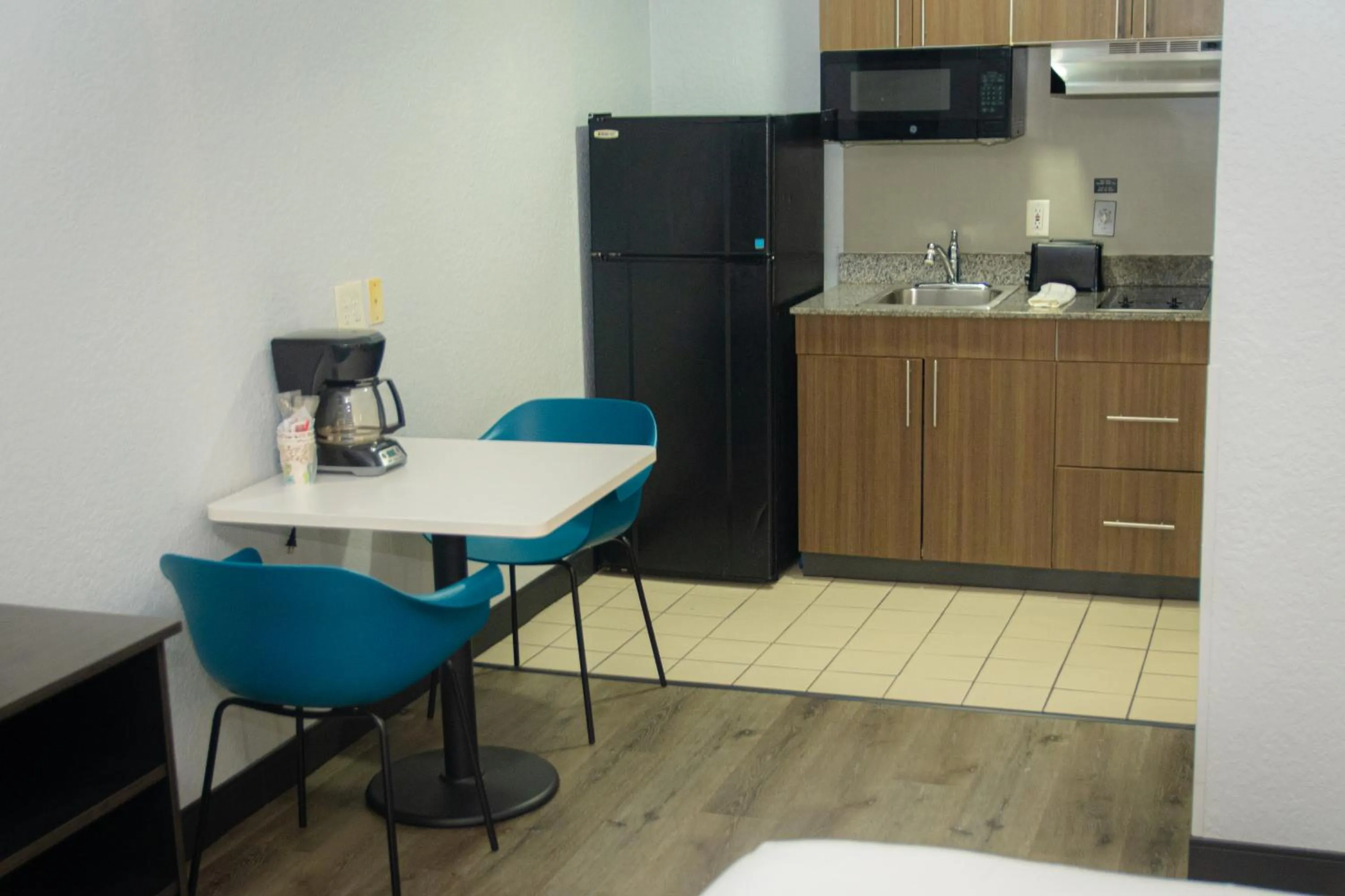 kitchen in Studio 6-West Palm Beach, FL