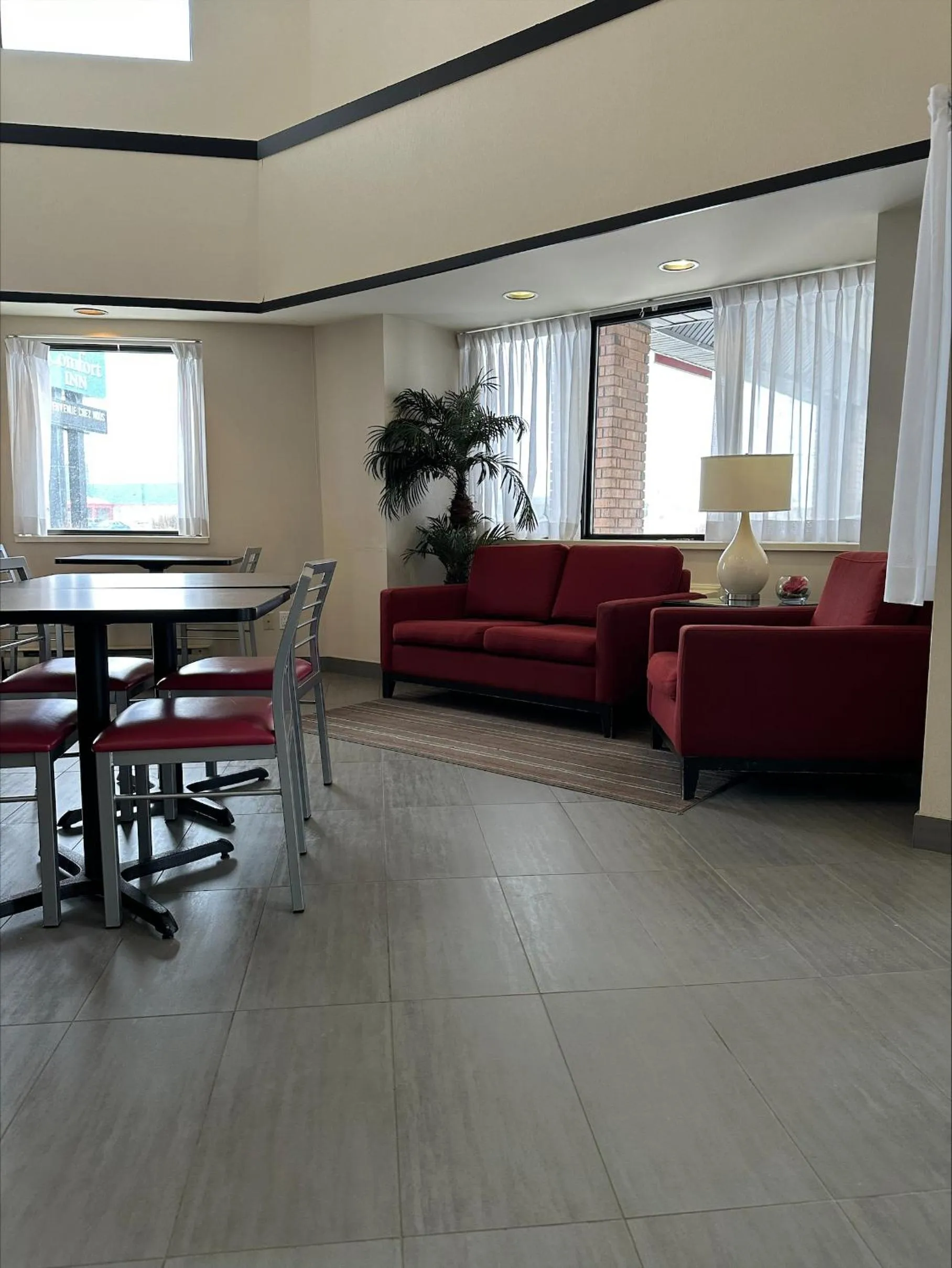 Lobby or reception in Comfort Inn Baie-Comeau