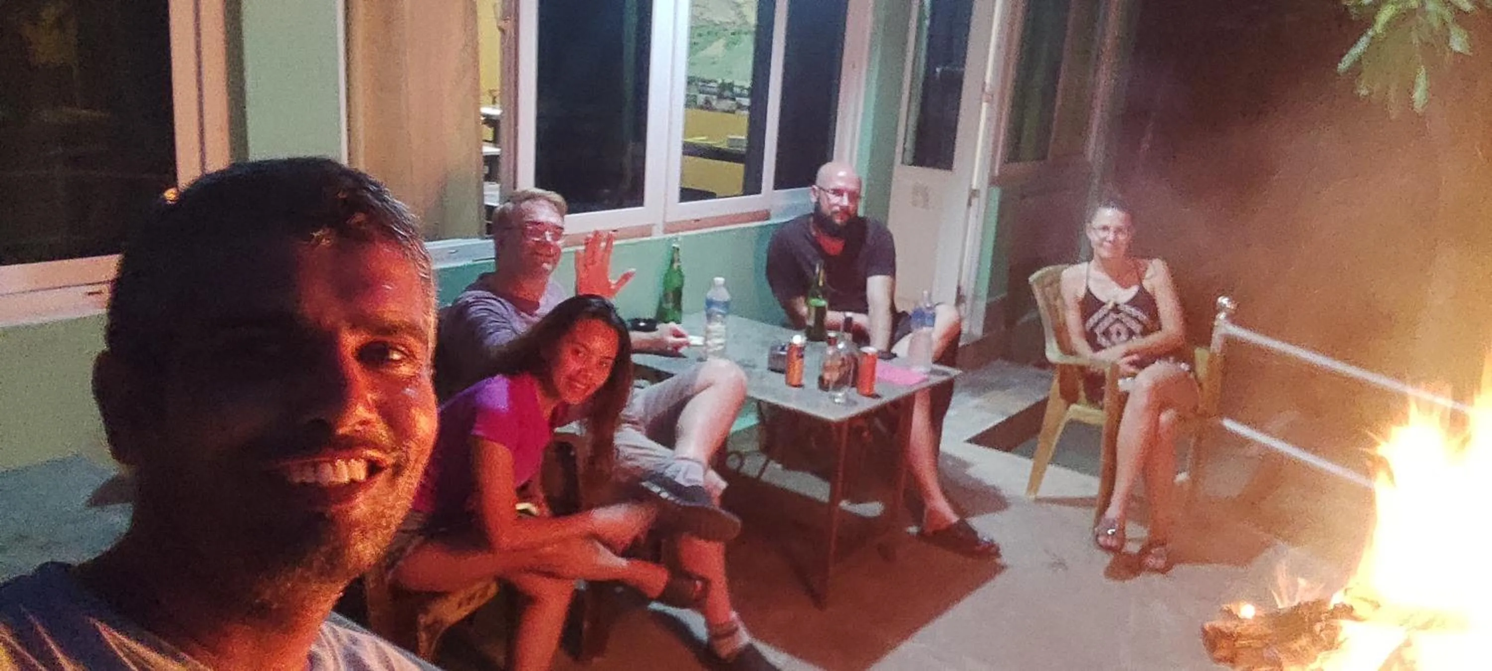 Restaurant/places to eat in Hotel Rhino Land-Sauraha Family Home