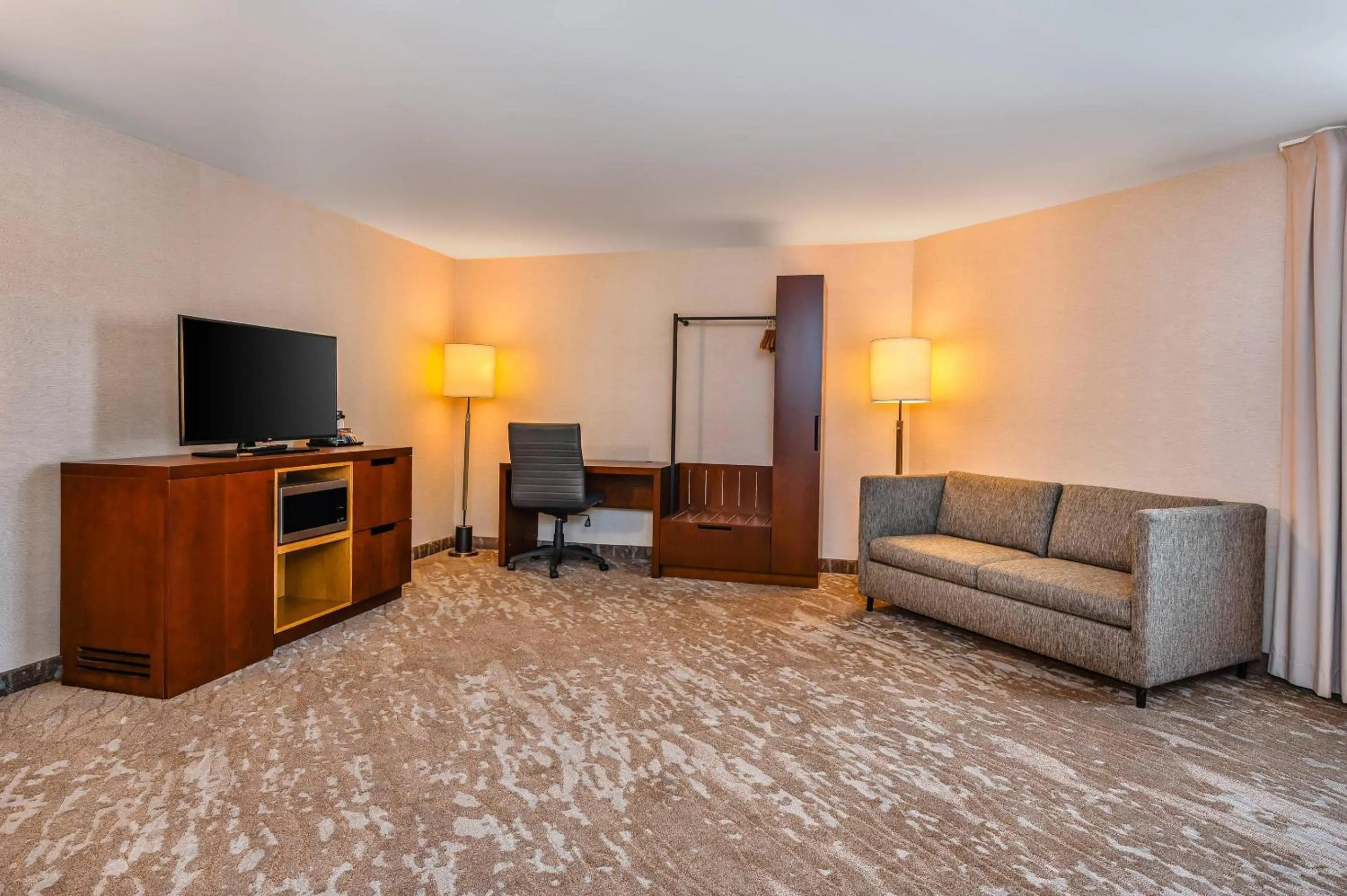 Bedroom in Comfort Inn South Shore