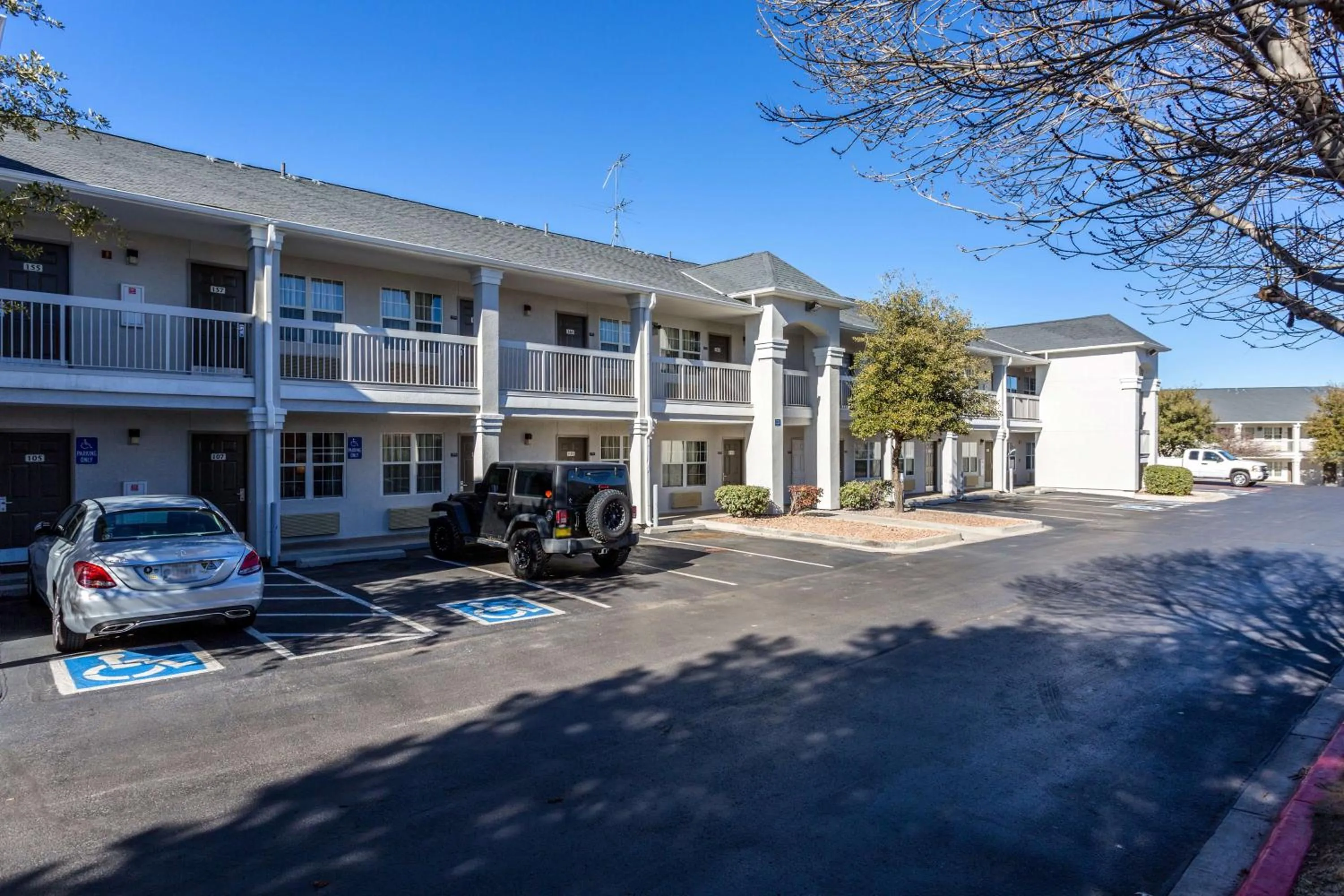 Property building in Studio 6-Albuquerque, NM - North