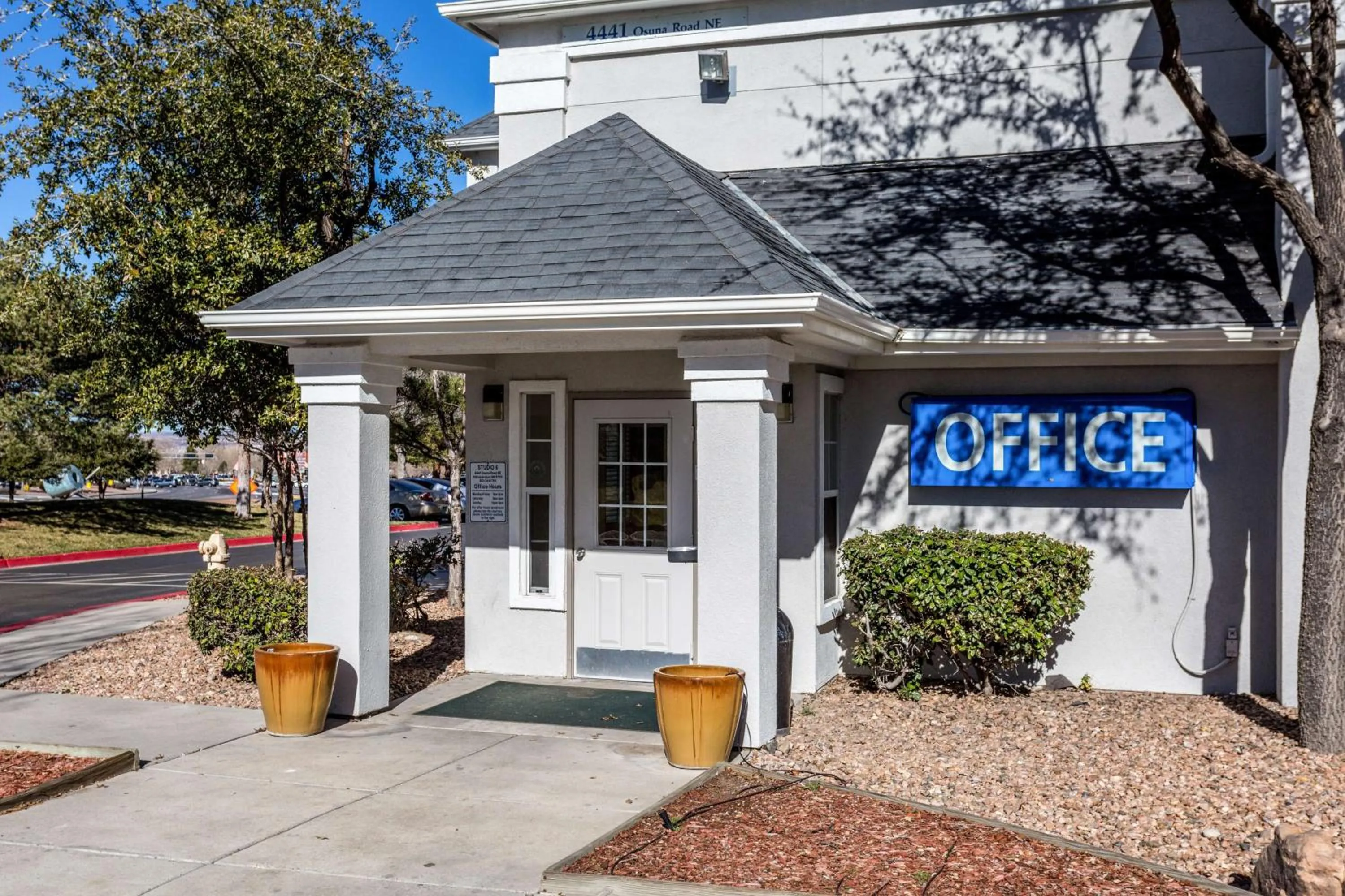 Property building in Studio 6-Albuquerque, NM - North