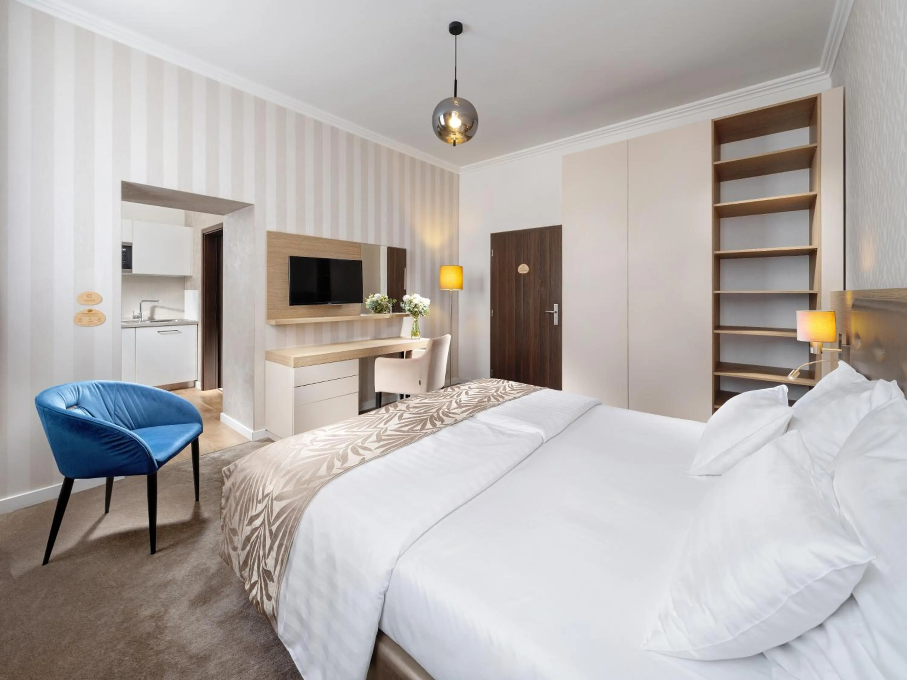 Kitchen or kitchenette, Bed in Mamaison Residence Sulekova Bratislava