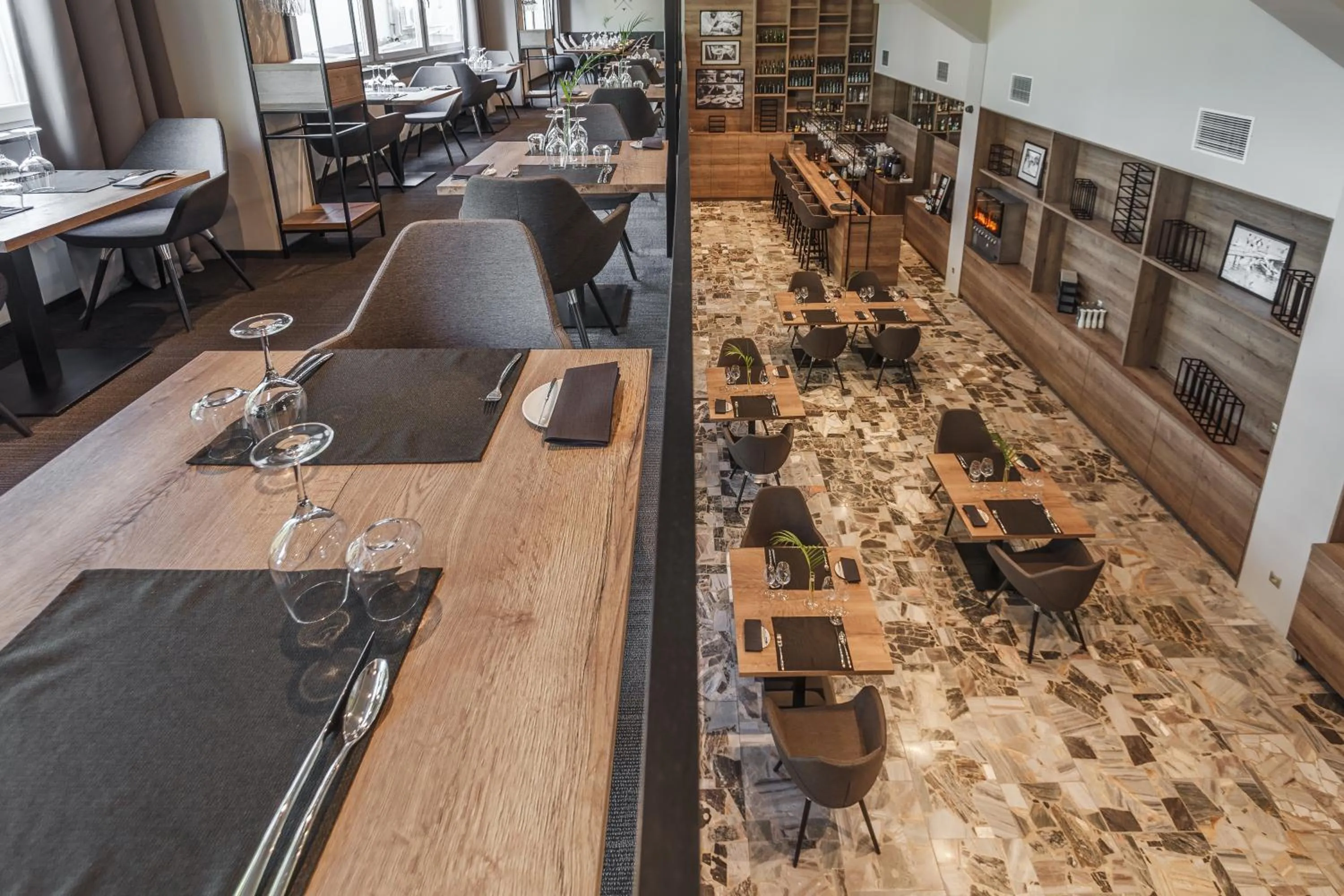 Restaurant/places to eat in Hotel Edison Poznań Lotnisko Ławica