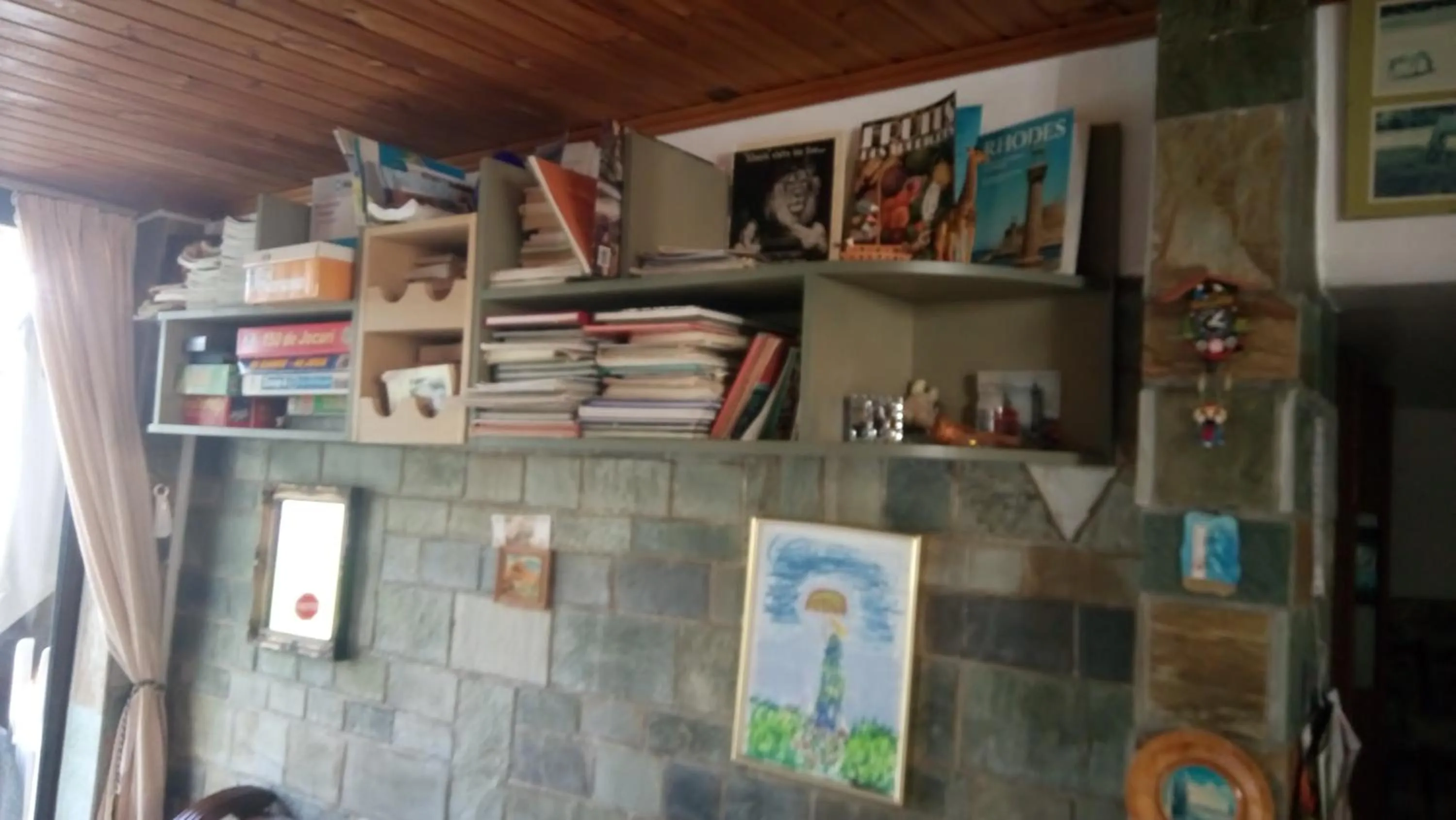 Library in Villa George - Family Holidays