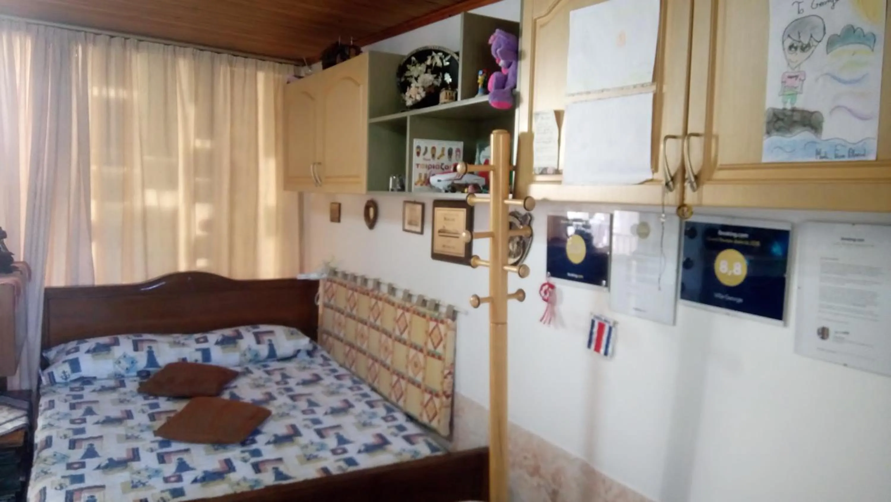 Bedroom, Bed in Villa George - Family Holidays