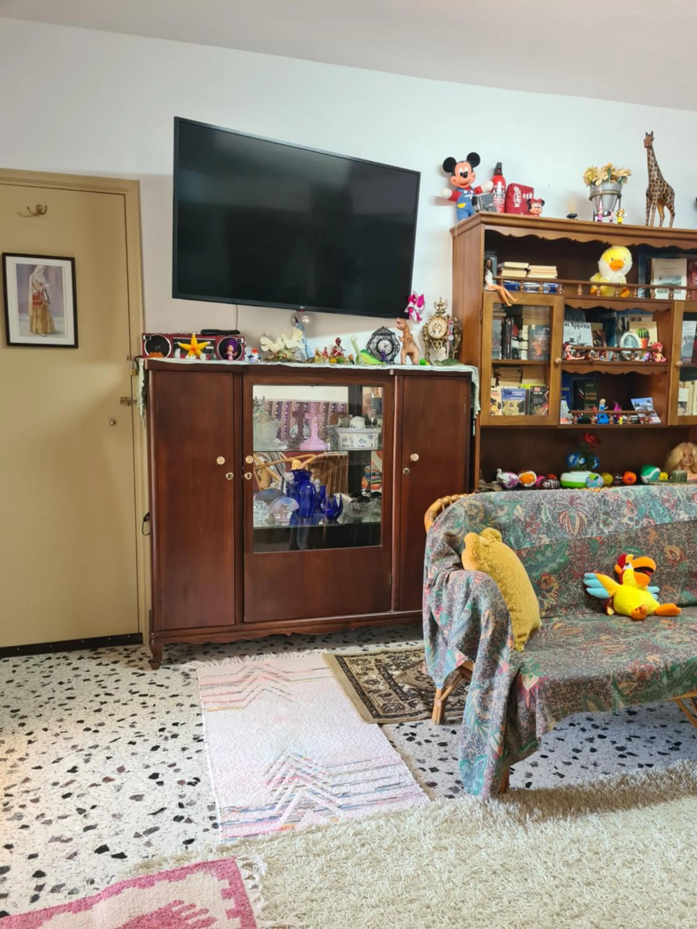 Living room in Villa George - Family Holidays