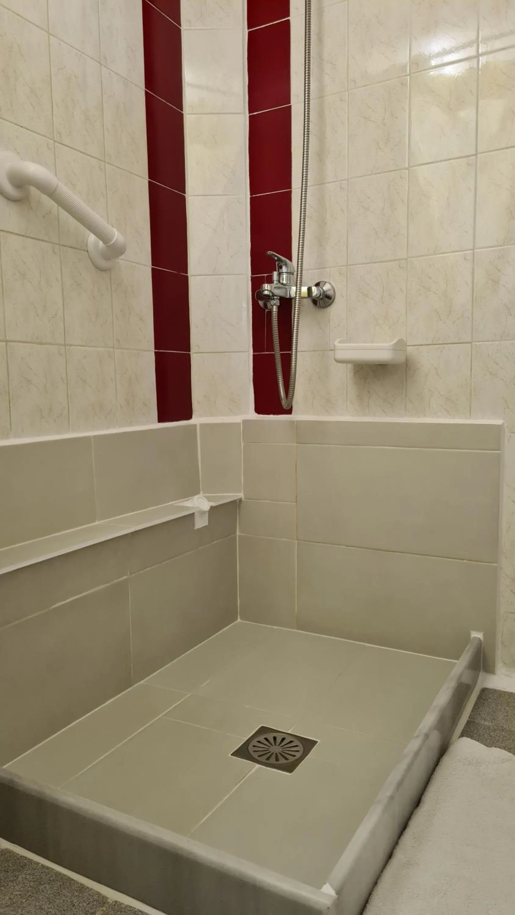 Bathroom in Villa George - Family Holidays