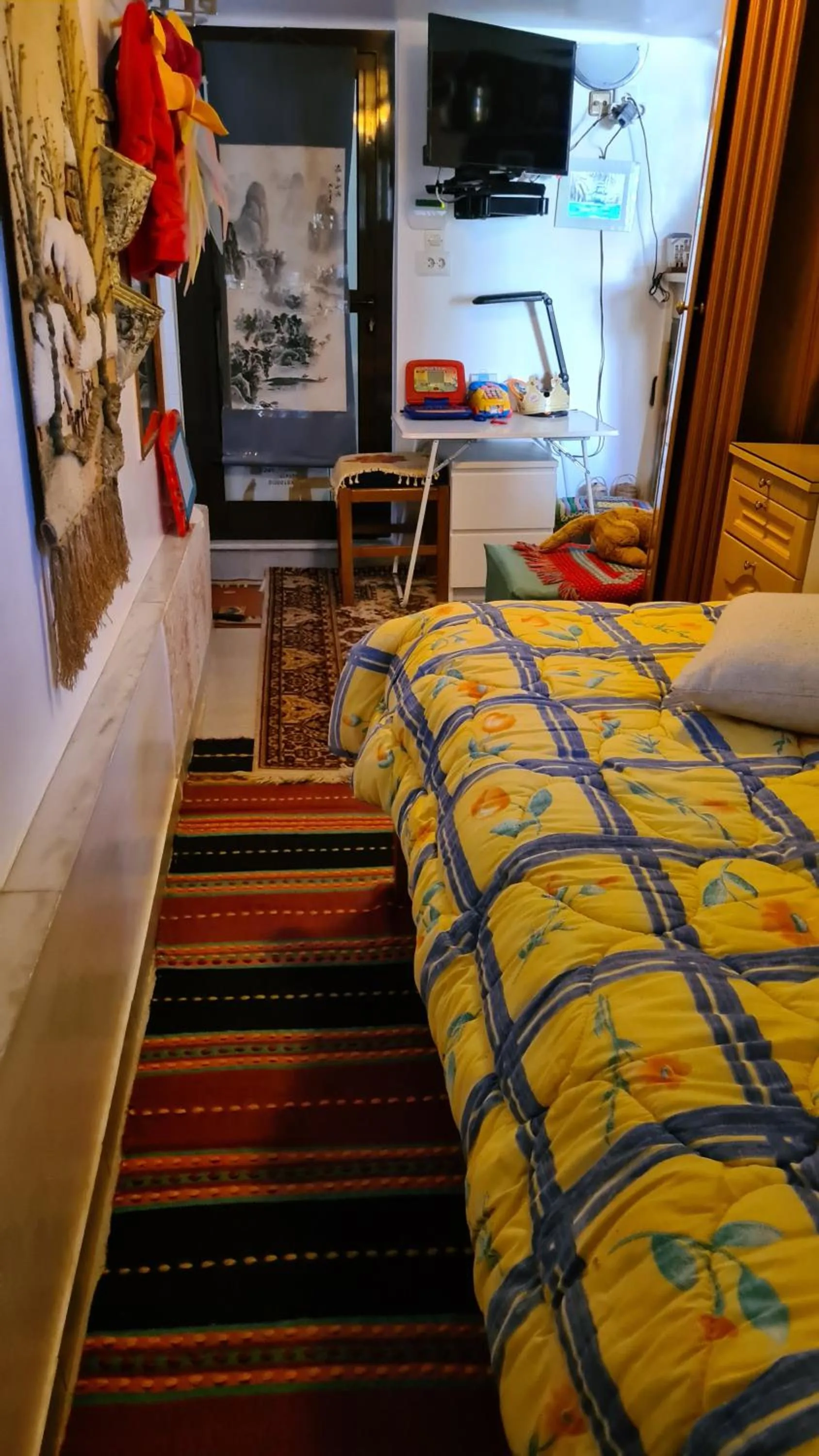 Property building, Bed in Villa George - Family Holidays